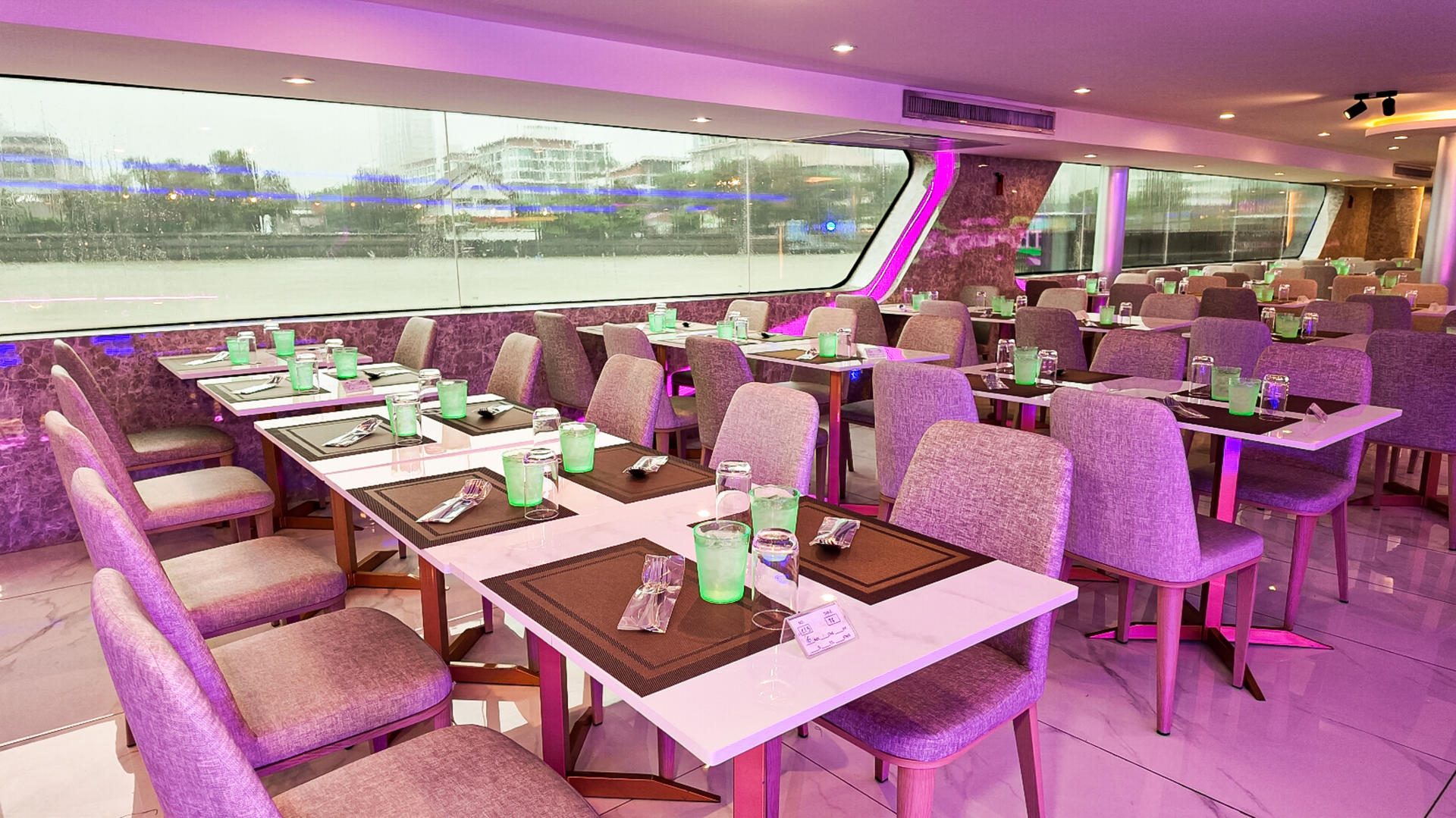The Luxury White Dinner Cruise in Bangkok - Thumbnail 25