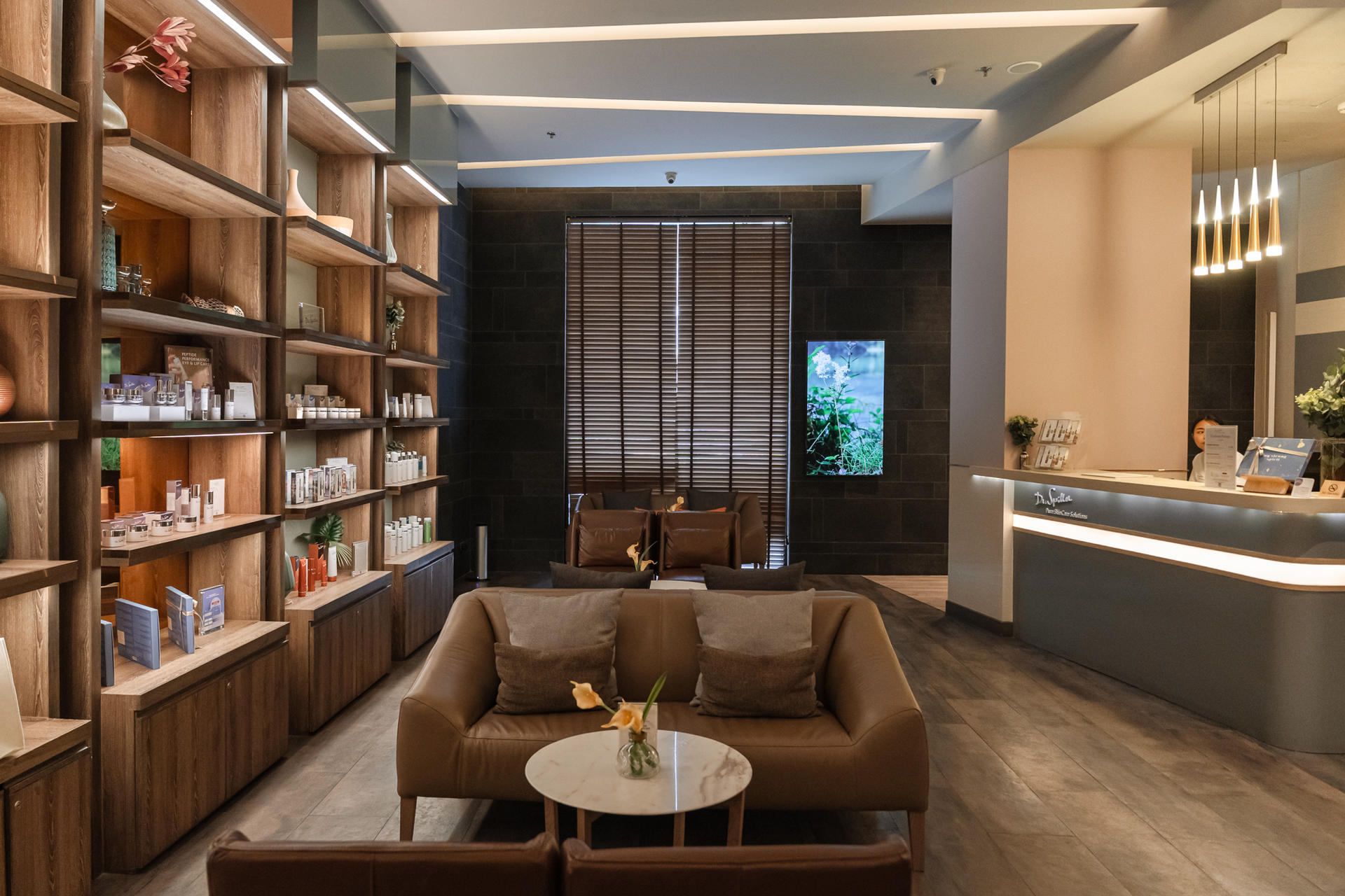 Dr. Spiller Pure Skin Care Solutions at Ginza Thonglor in Bangkok - Thumbnail 4