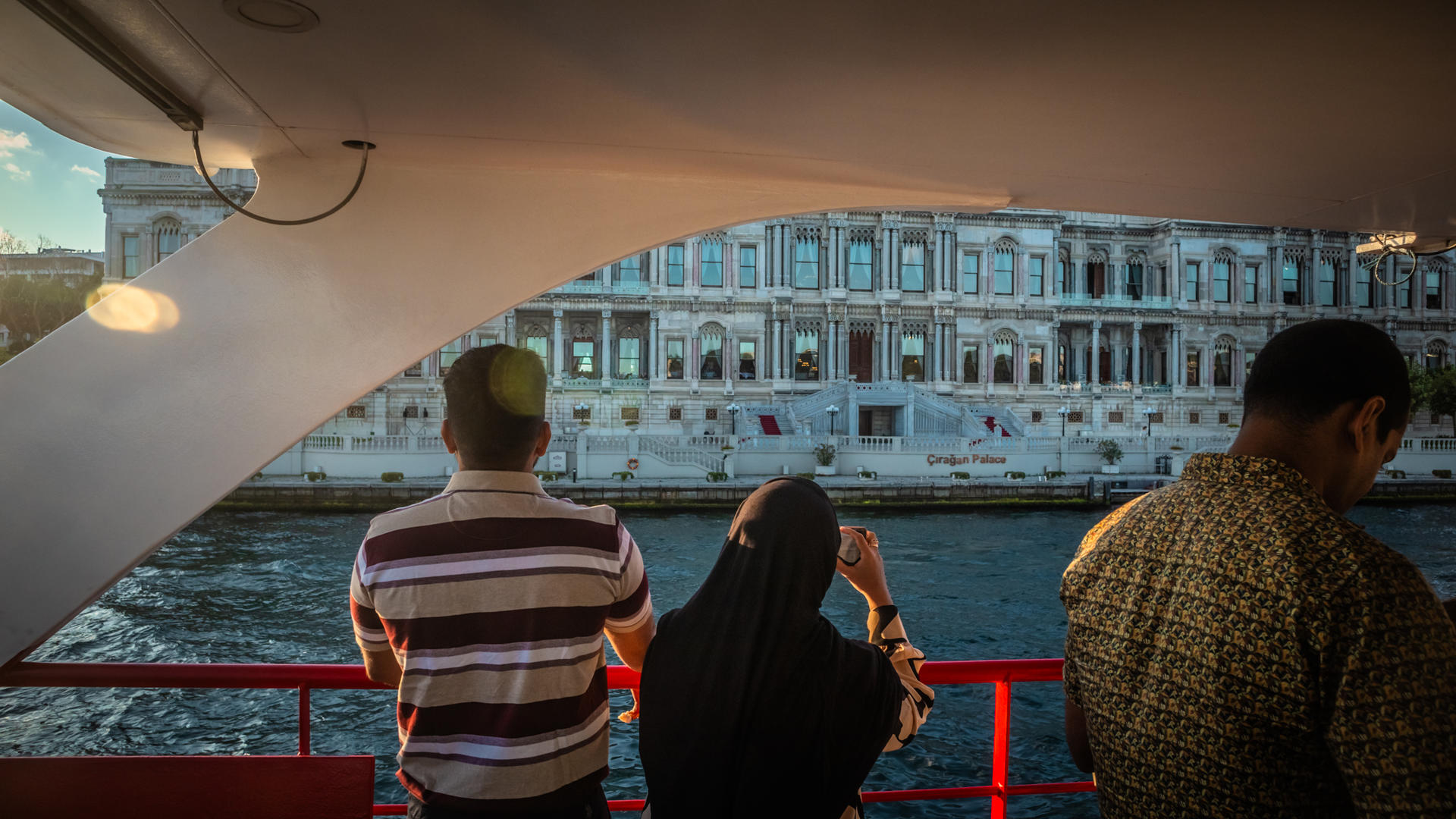 Istanbul: Bosphorus Sightseeing Cruise Tour with Audio Guide - Thumbnail 22