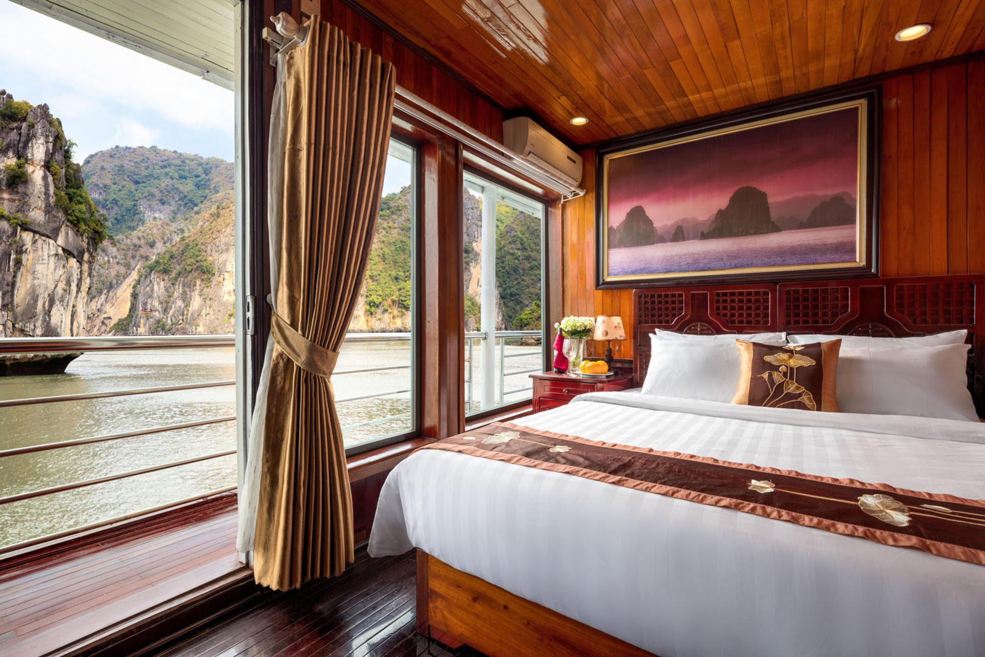Cozy Bay Classic 2D1N Cruise: Ha Long Bay, Sung Sot, Ti Top - Thumbnail 2