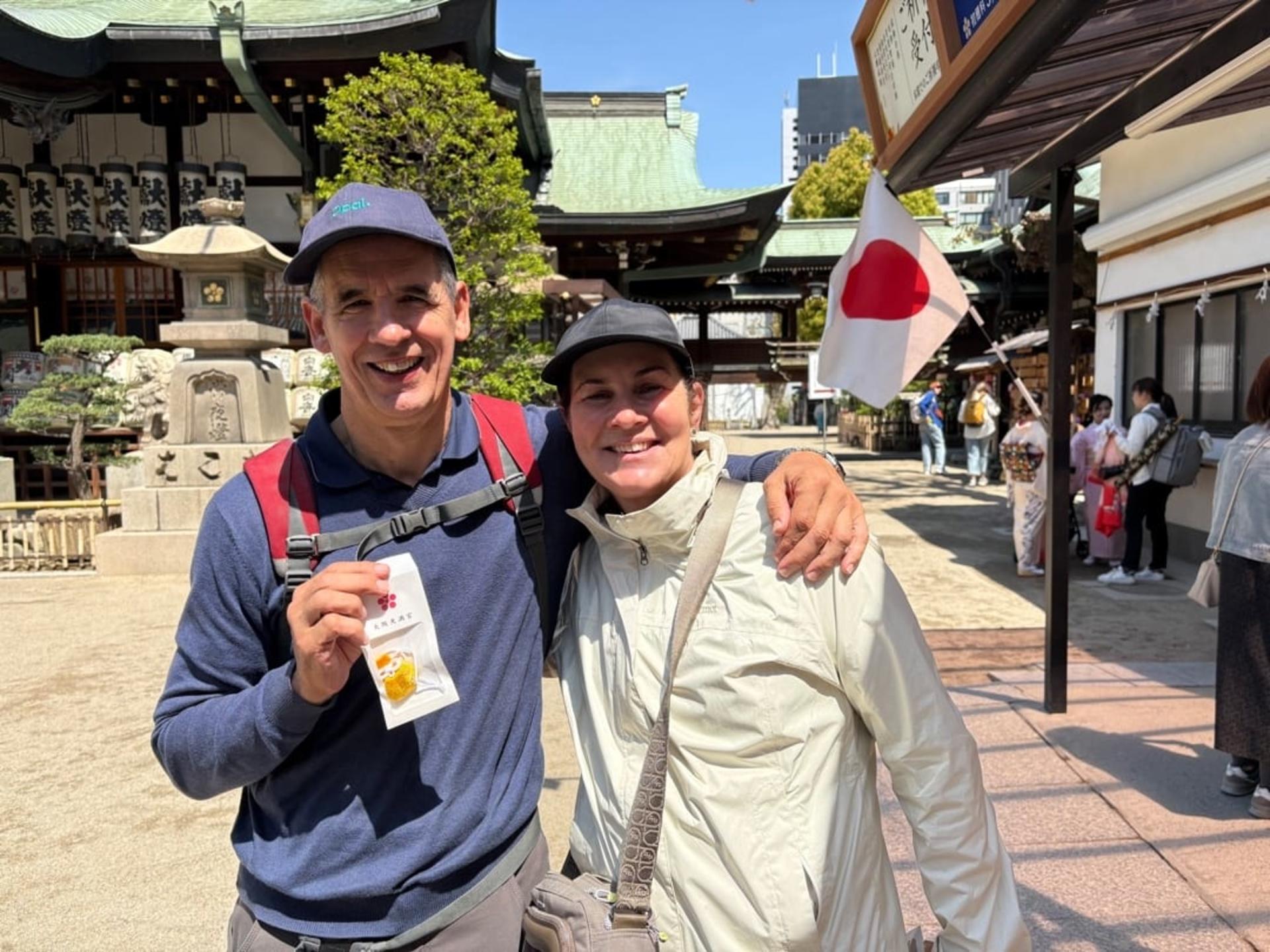 Osaka Castle & Local Neighborhoods 5h Bike Tour with Lunch - Thumbnail 15