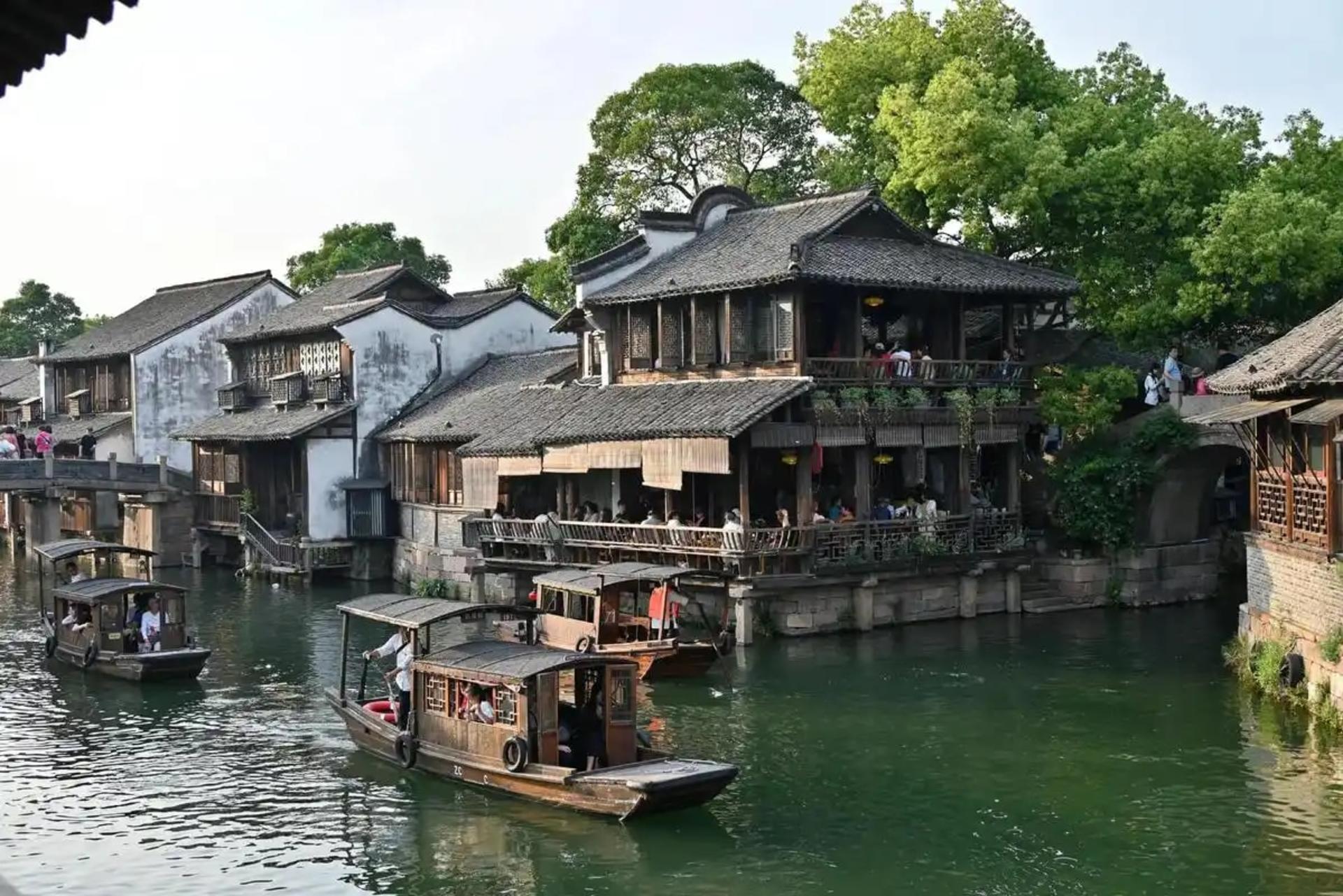 Shanghai Round Trip to Hangzhou + Suzhou + Disney 7-Day Classic Tour     - Thumbnail 34