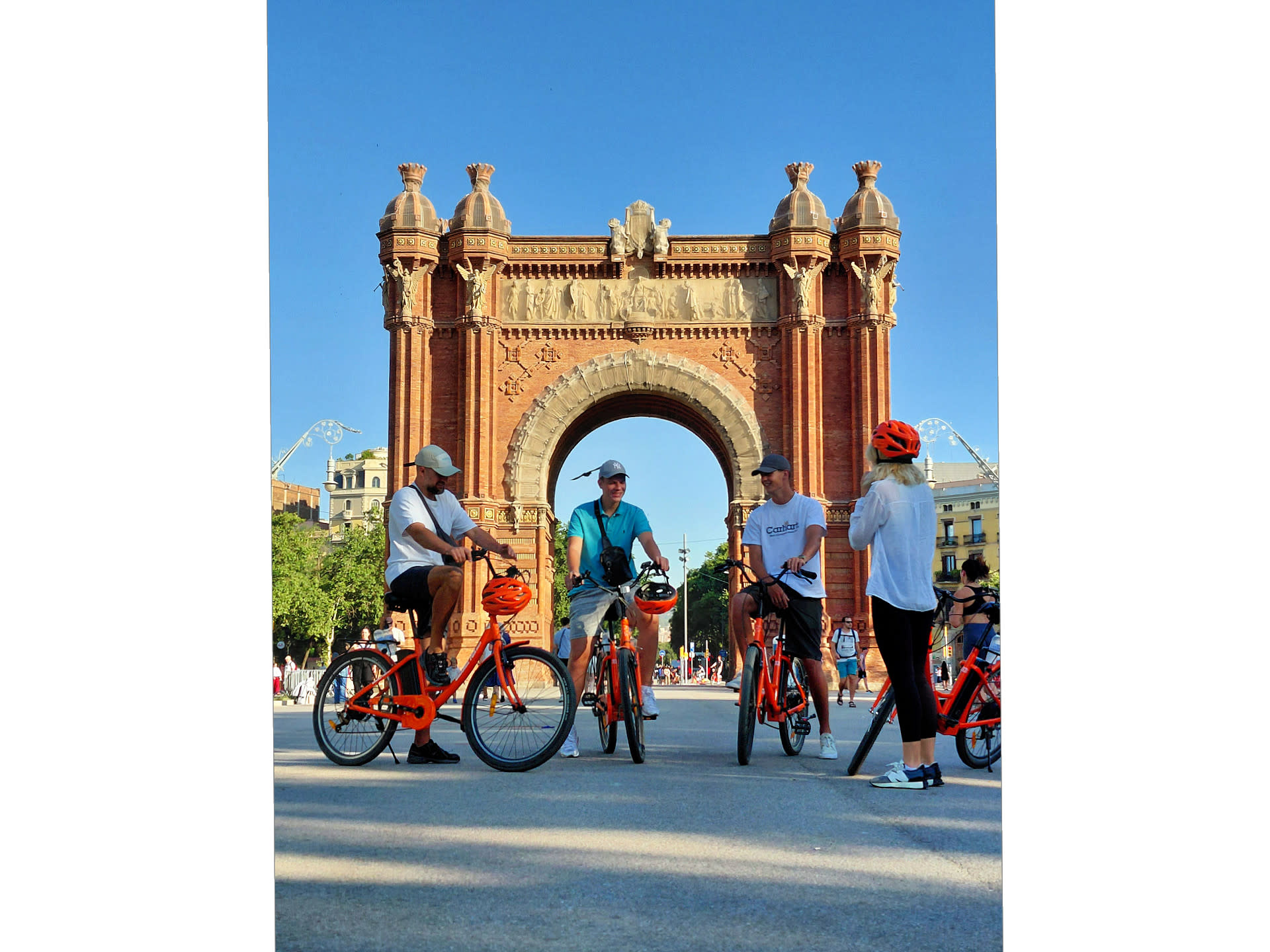 Barcelona Top 20 Bike & E-Bike Tour with Local Guide - Image 1