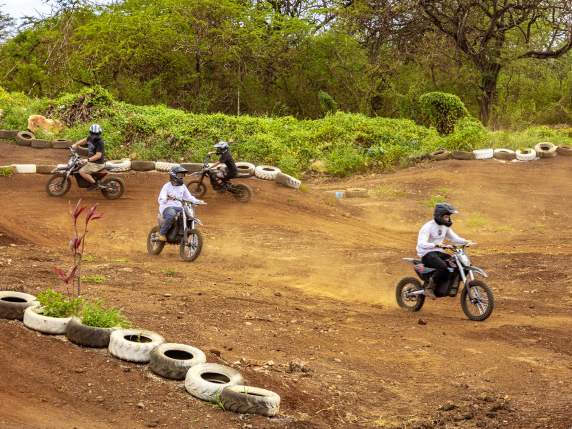 Dirt Bike Experience in Oahu - Thumbnail 9