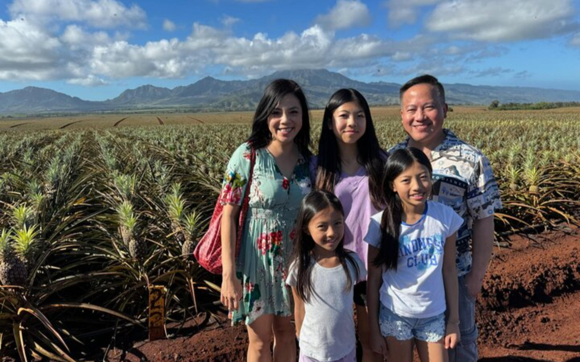 North Shore and Dole Pineapple Farm Tour - Thumbnail 2