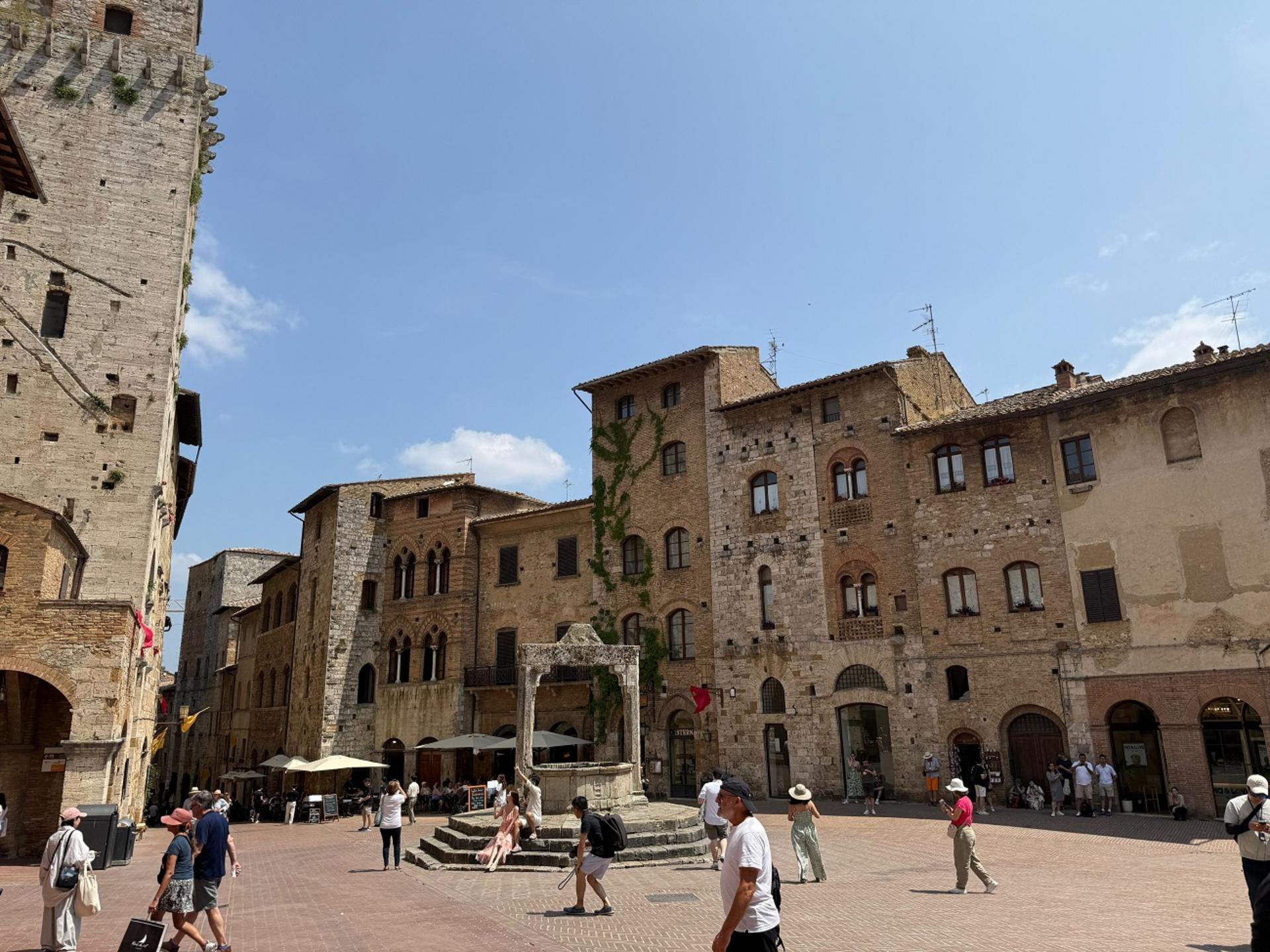 Pisa, Siena, San Gimignano with Lunch & Winery Experience - Thumbnail 19