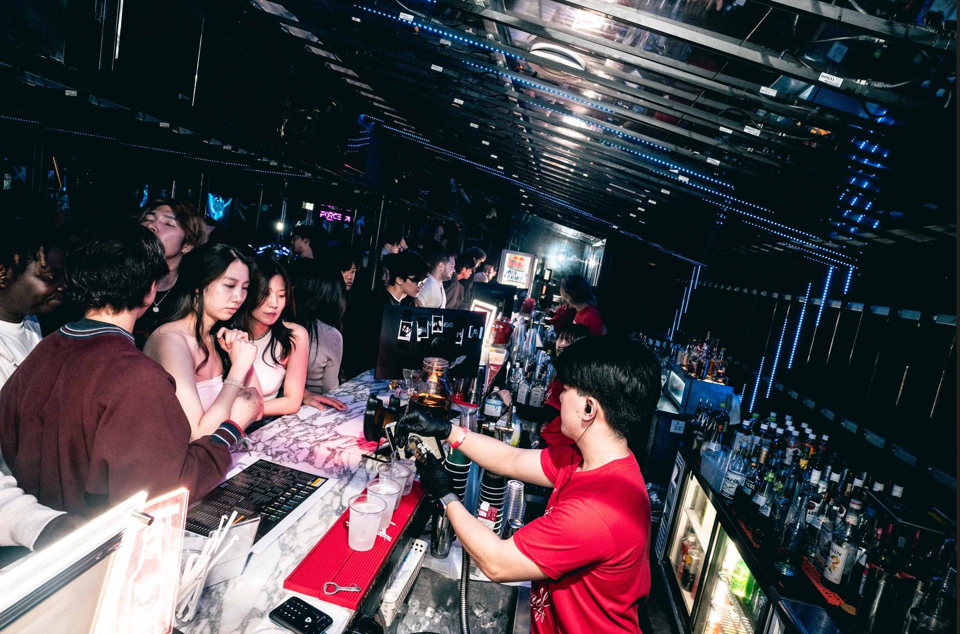 Tokyo Shinjuku: WARP Nightclub Ticket & VIP (For Foreign) - Thumbnail 13