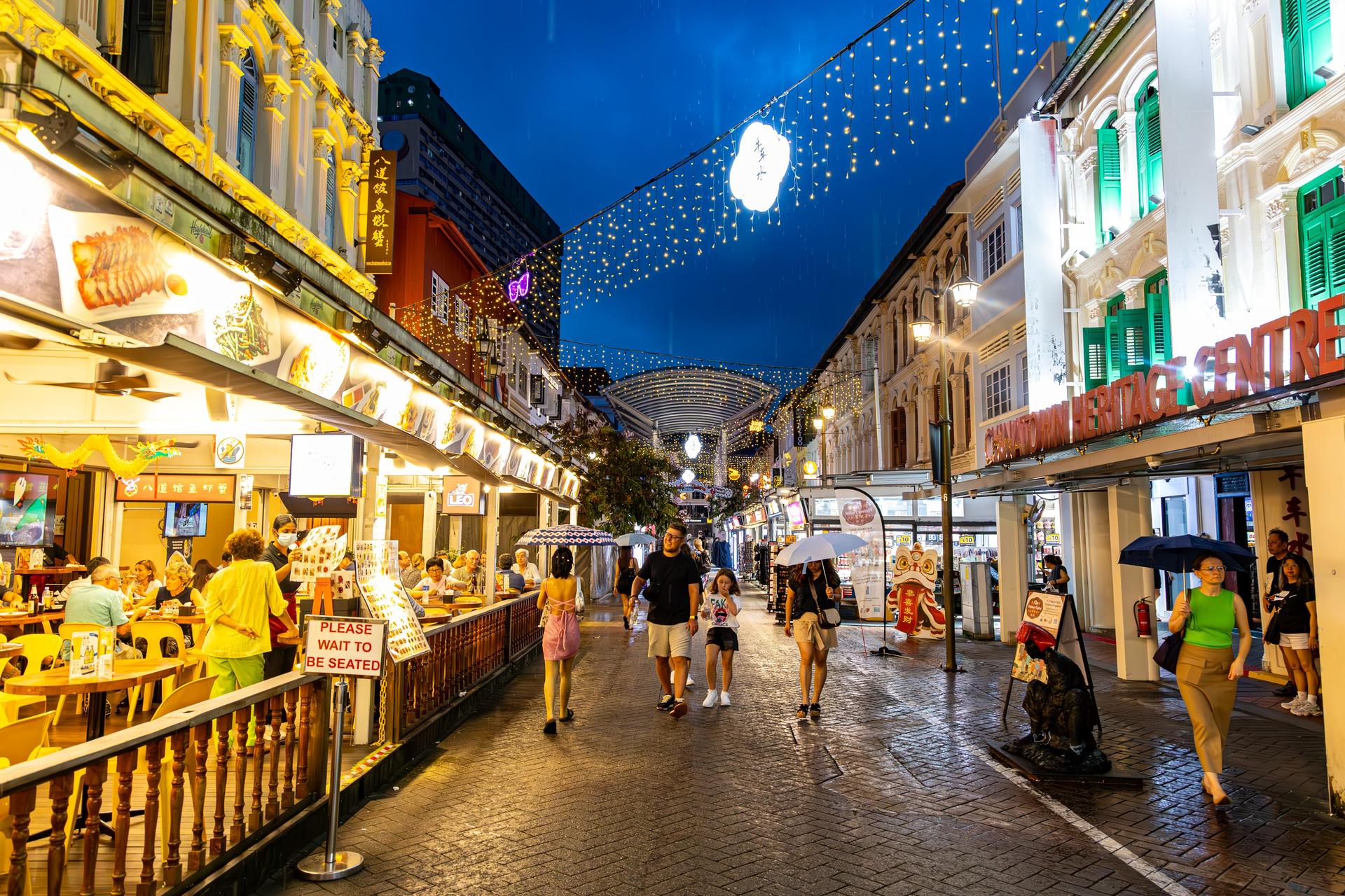 Singapore Foodie Experience Guided Tour with 5 Tastings - Thumbnail 7