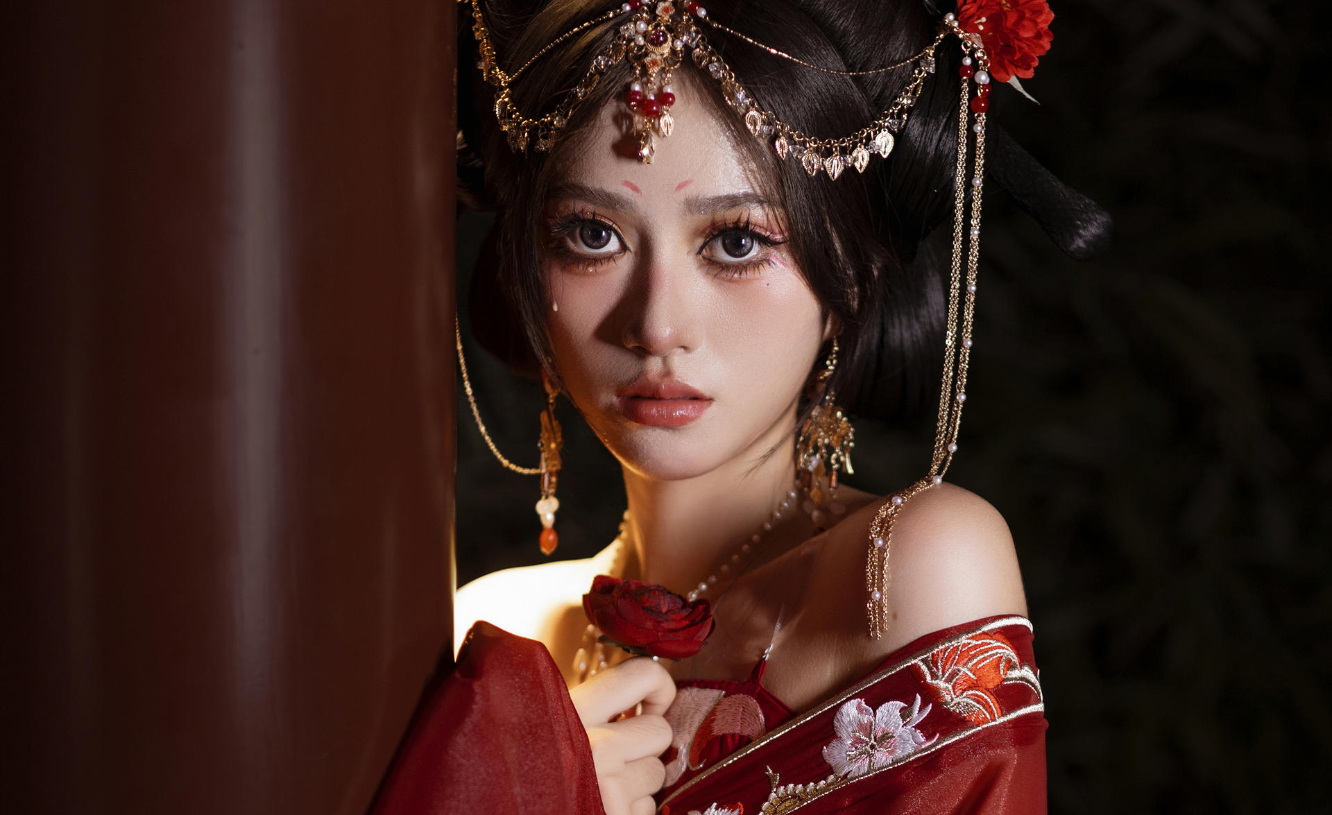 Shanghai Yu Garden Traditional Chinese Costume Hanfu Qipao Experience (Hanfu Rental/Makeup/Photography) - Thumbnail 8