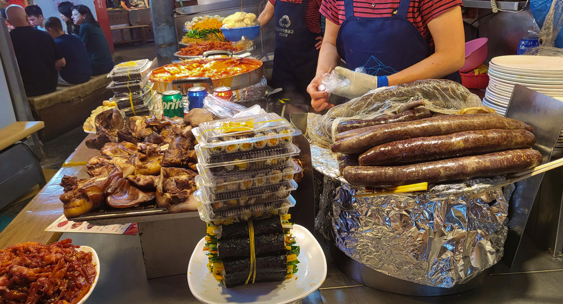 Seoul Night Tour:Han River Cruise & Gwangjang Market & Hidden Street - Thumbnail 19