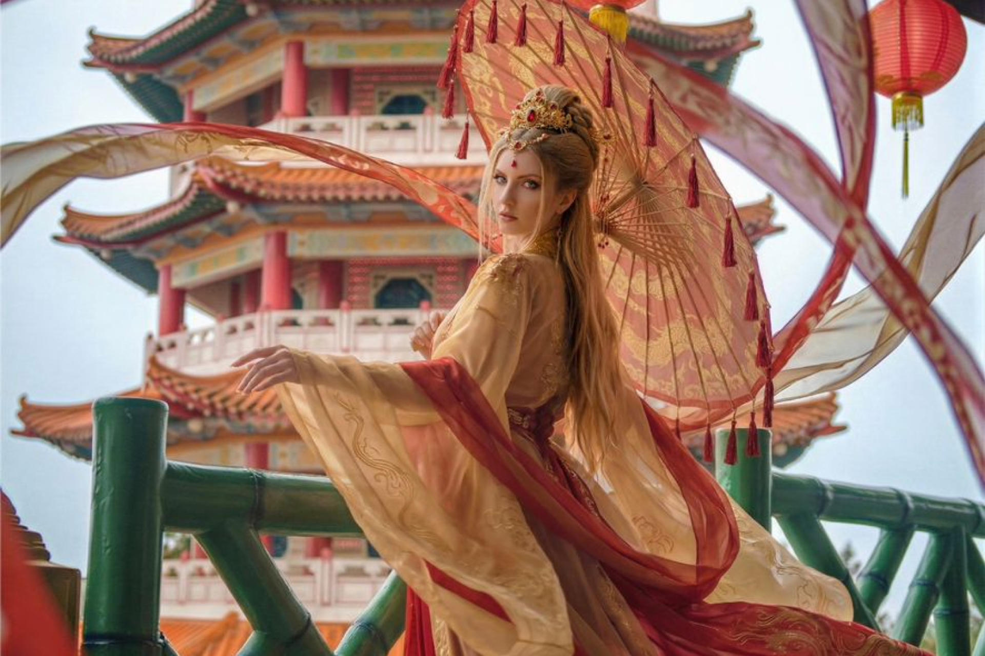 Hanfu Photoshoot Experience in Singapore - Thumbnail 4