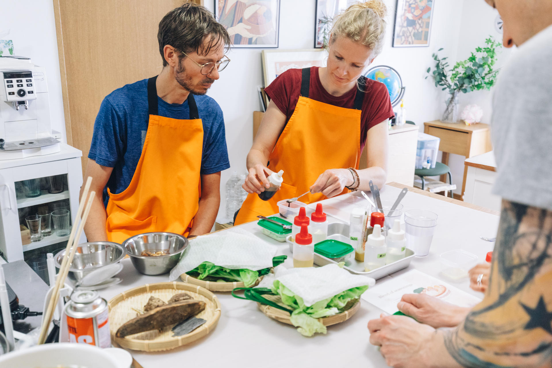Osaka Home Cooking Class with Local Shop Tour - Thumbnail 5