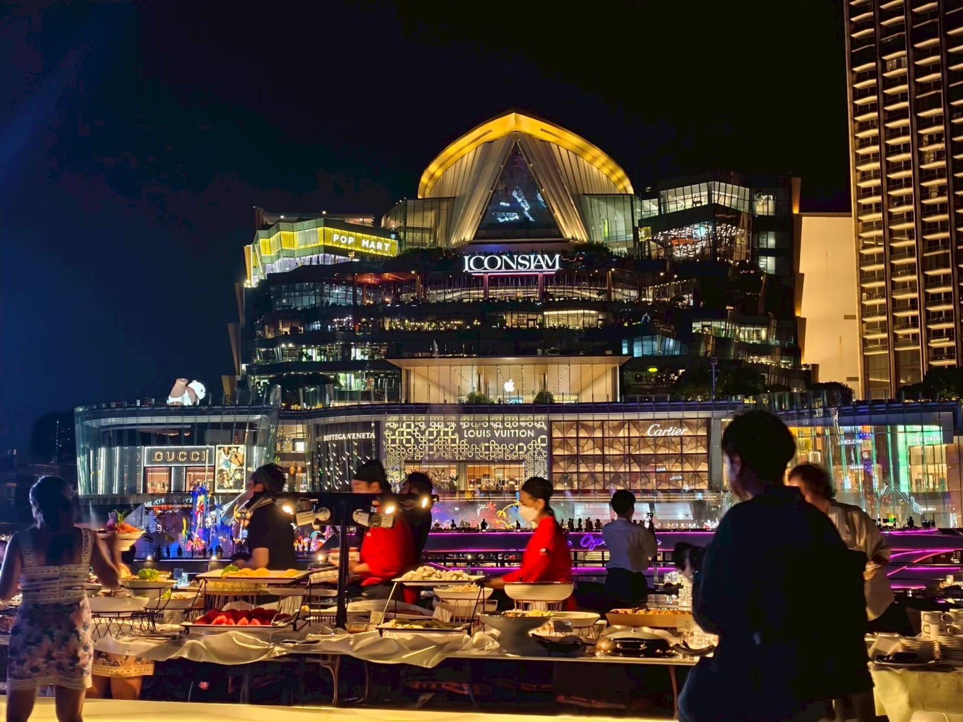 Sawasdee Chaophraya Cruise in Bangkok - Thumbnail 4