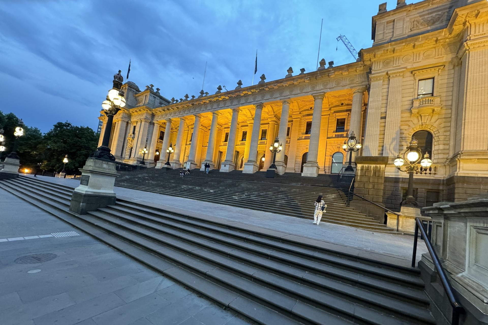 Melbourne Full-Day Private City Tour with Brighton Boxes - Thumbnail 10