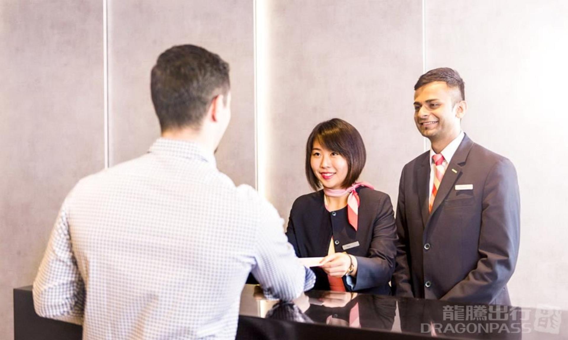 Changi International Airport Lounge Service - Thumbnail 9