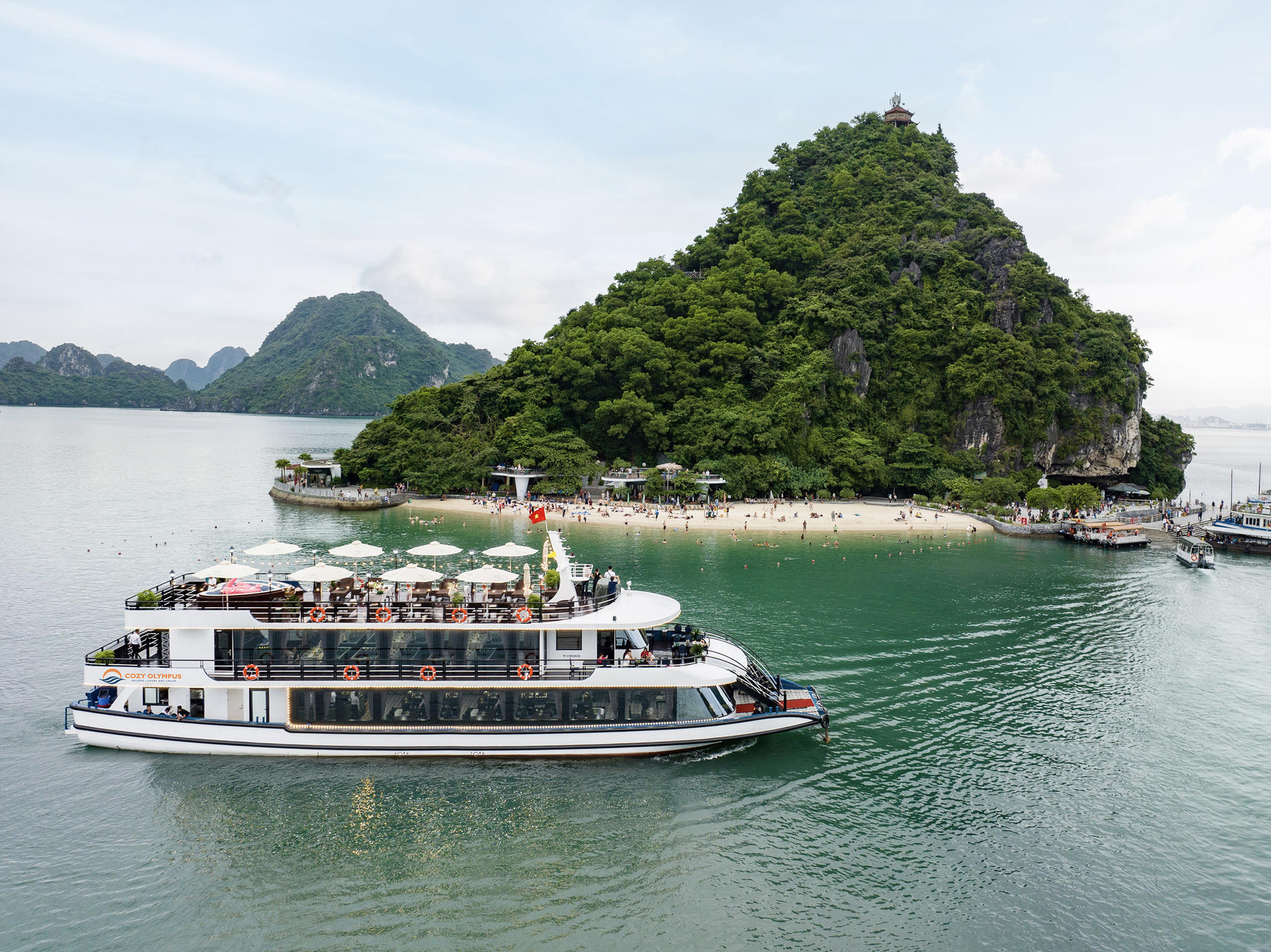 Cozy Olympus Day Cruise: Ha Long Bay, Sung Sot, Ti Top - Thumbnail 7