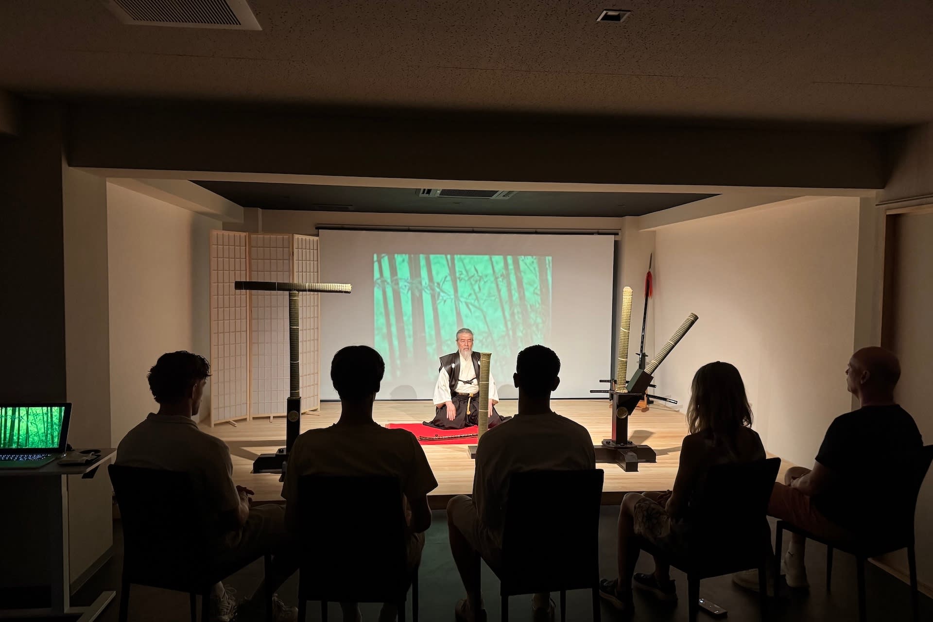 Kyoto: Samurai Sword Workshop with Master Lee Murayama - Thumbnail 6