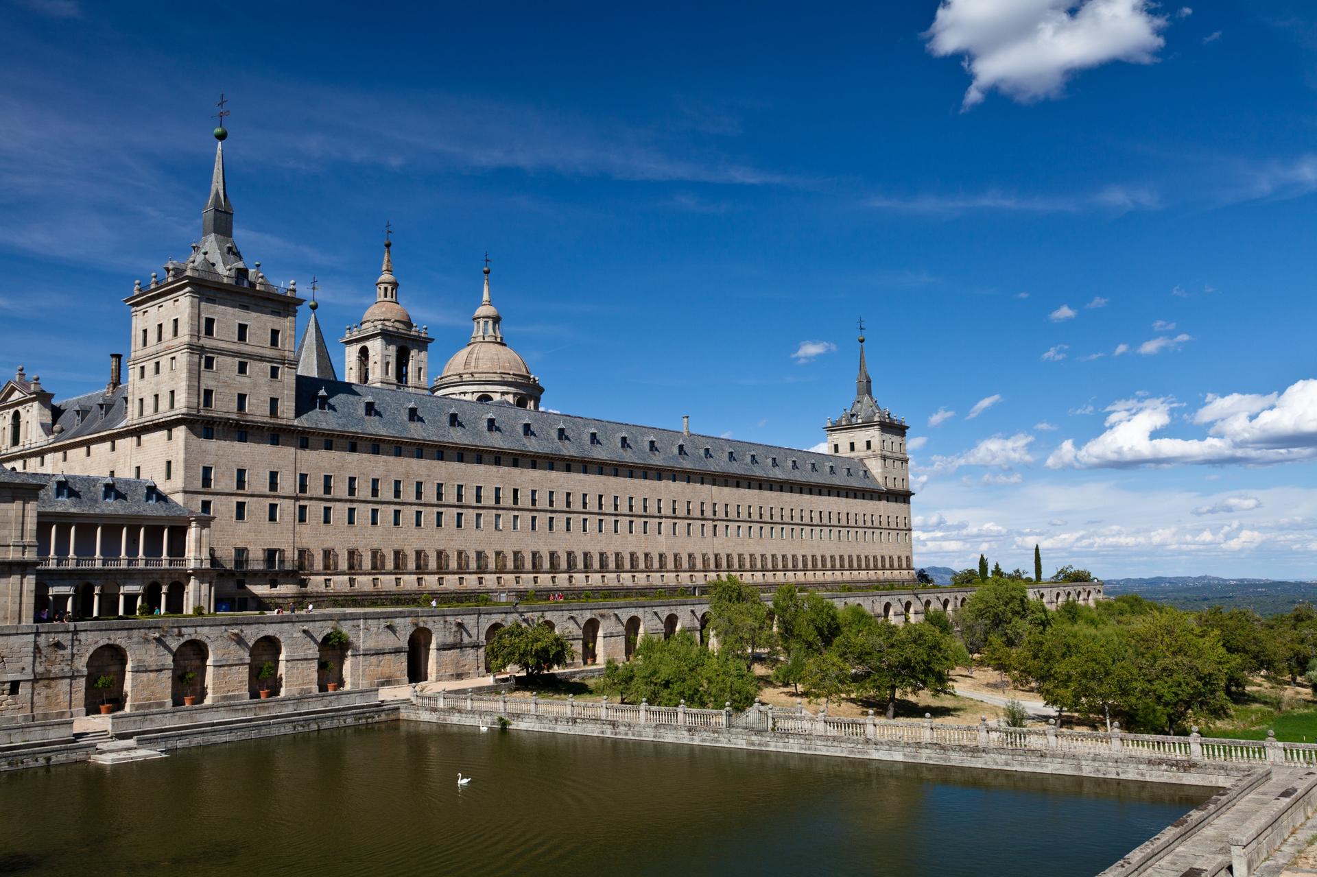 El Escorial, Valley, and Segovia with cathedral day tour from Madrid - Thumbnail 3