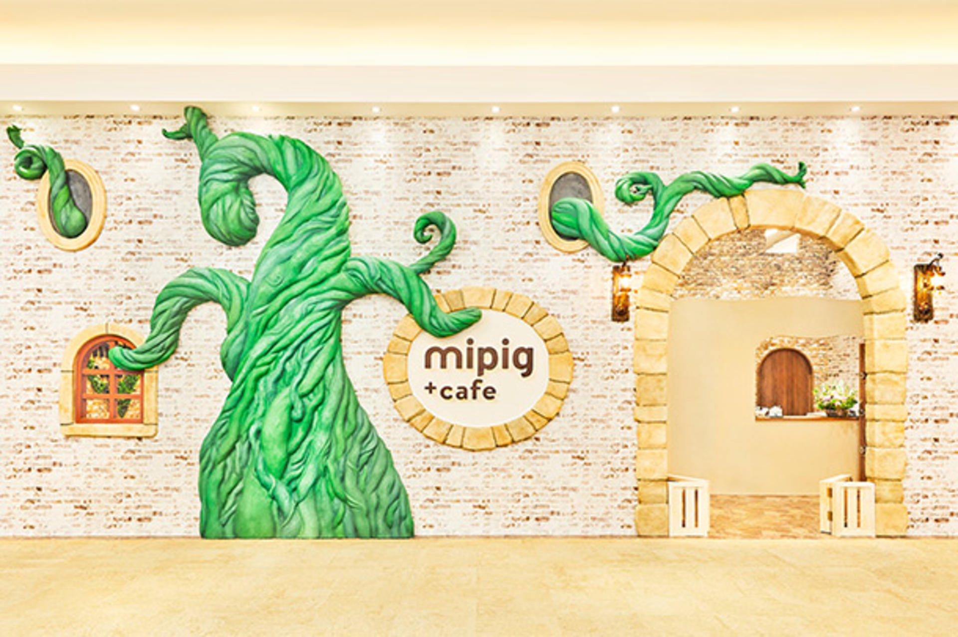 Micro Pig Cafe Experience in Nagoya - Thumbnail 3