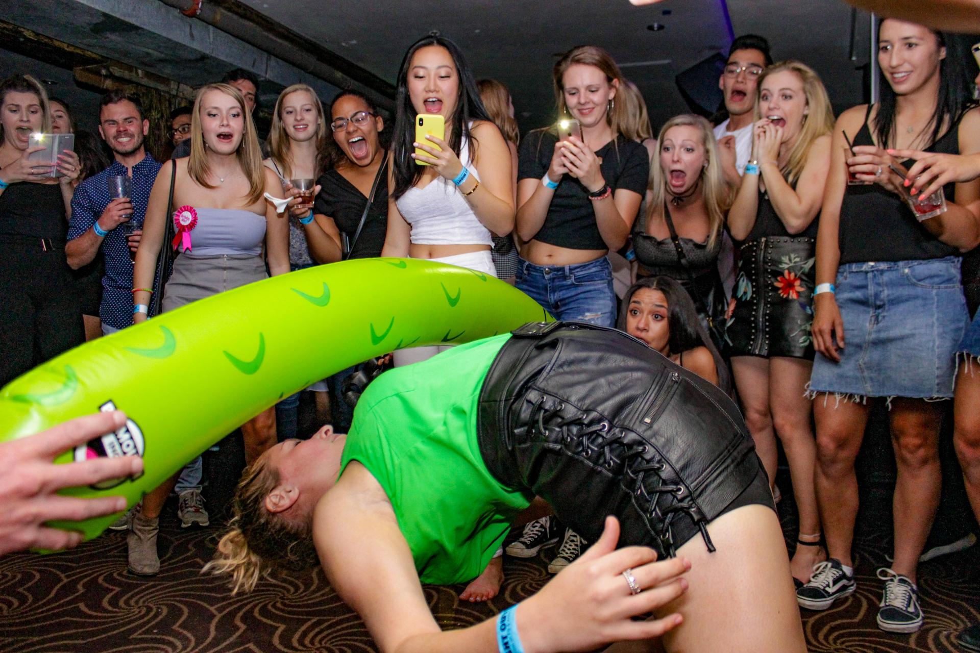 Sydney Nightlife Pub Crawl Experience - Thumbnail 3