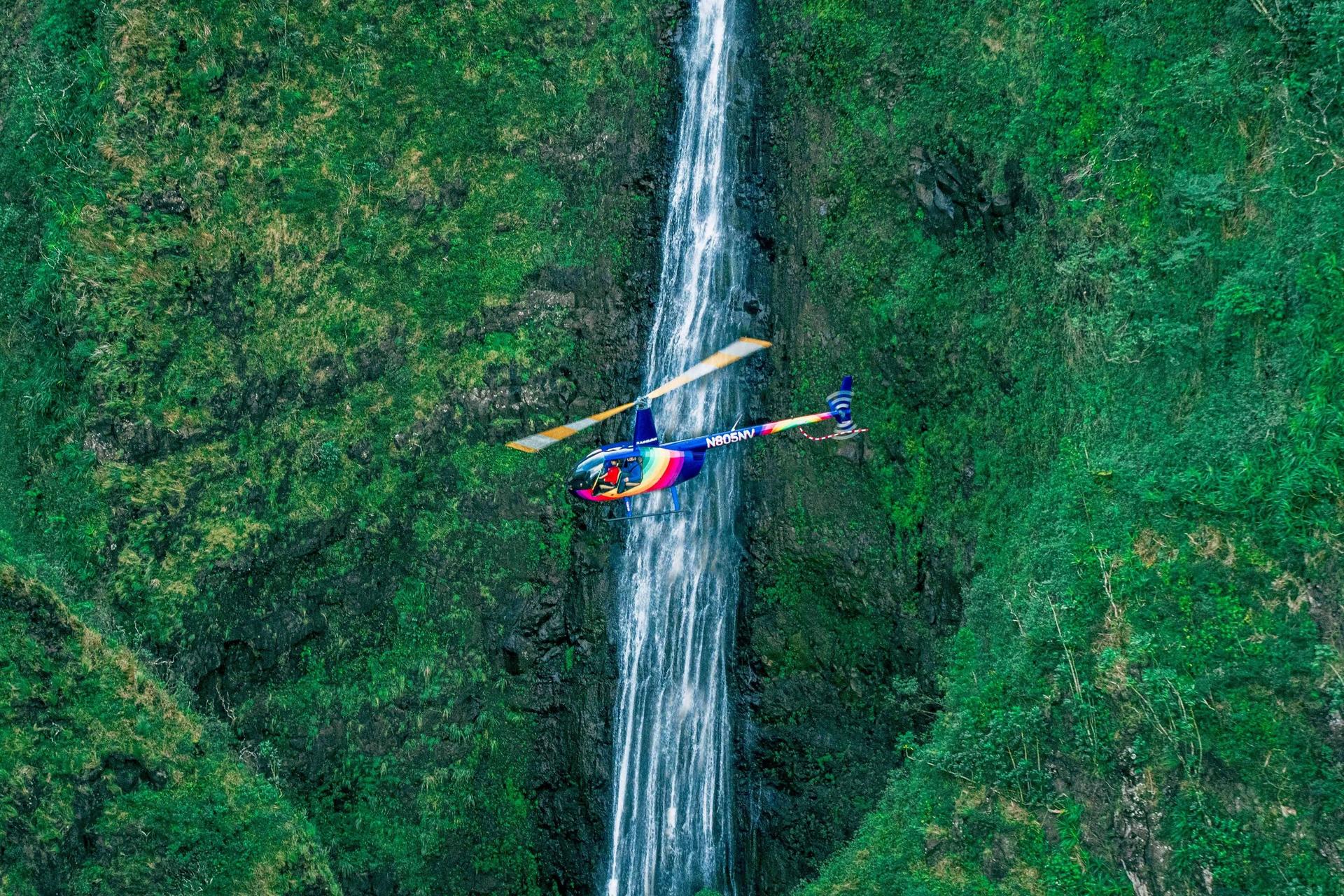 Isle Sights Unseen 45 Minutes Helicopter Doors On/Doors Off Tour - Image 1