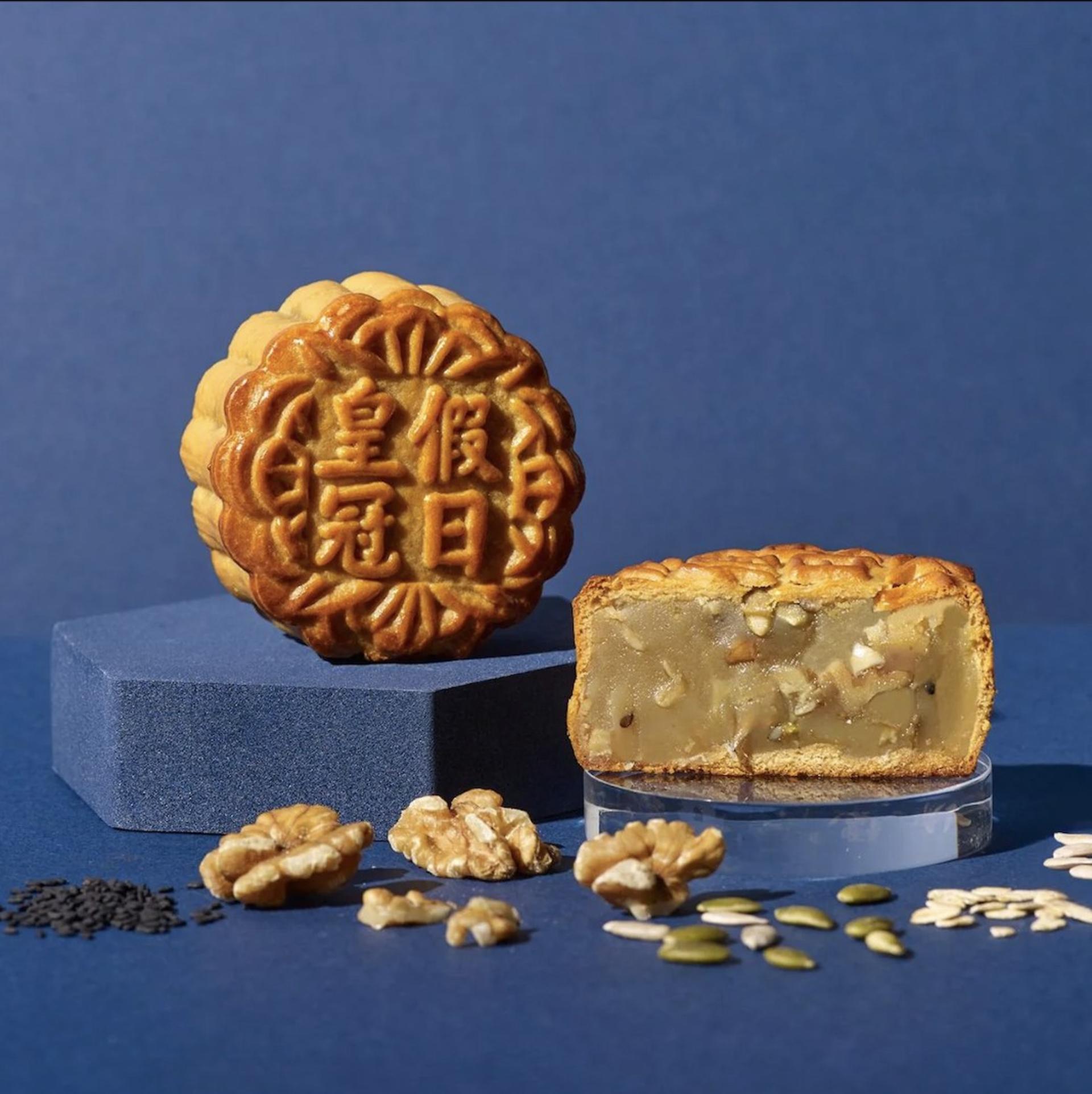 Crowne Plaza Changi Airport Mid-Autumn Mooncakes  - Thumbnail 5