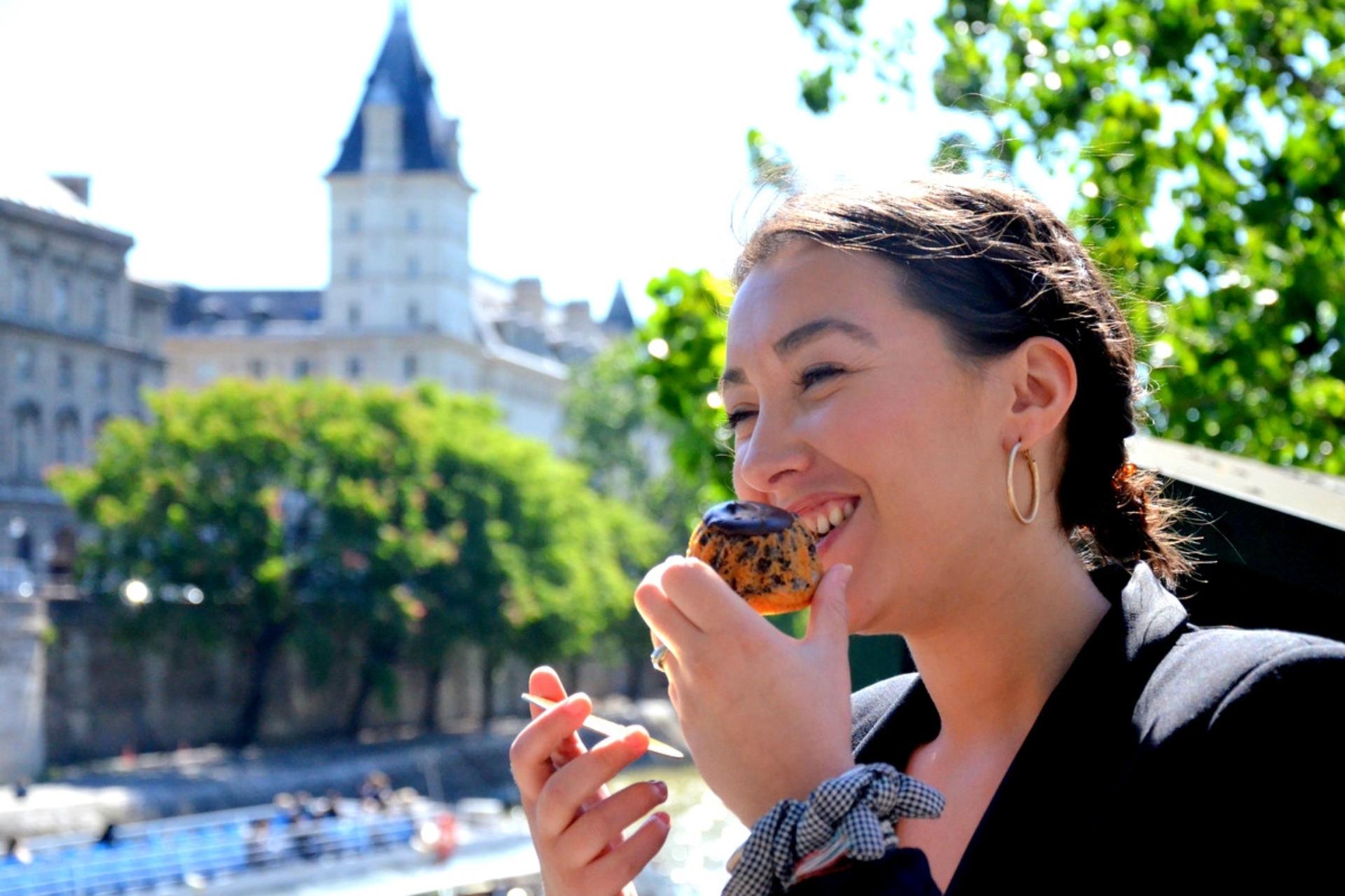 Saint-Germain Champagne Tastings & Food Tour in Paris - Thumbnail 3