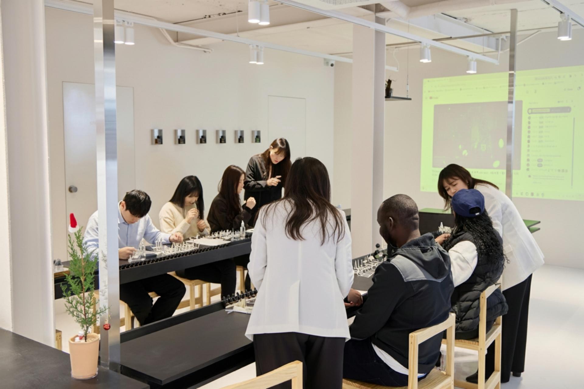 Natural Niche Perfume Making Class with a Professional Perfumer - Thumbnail 15
