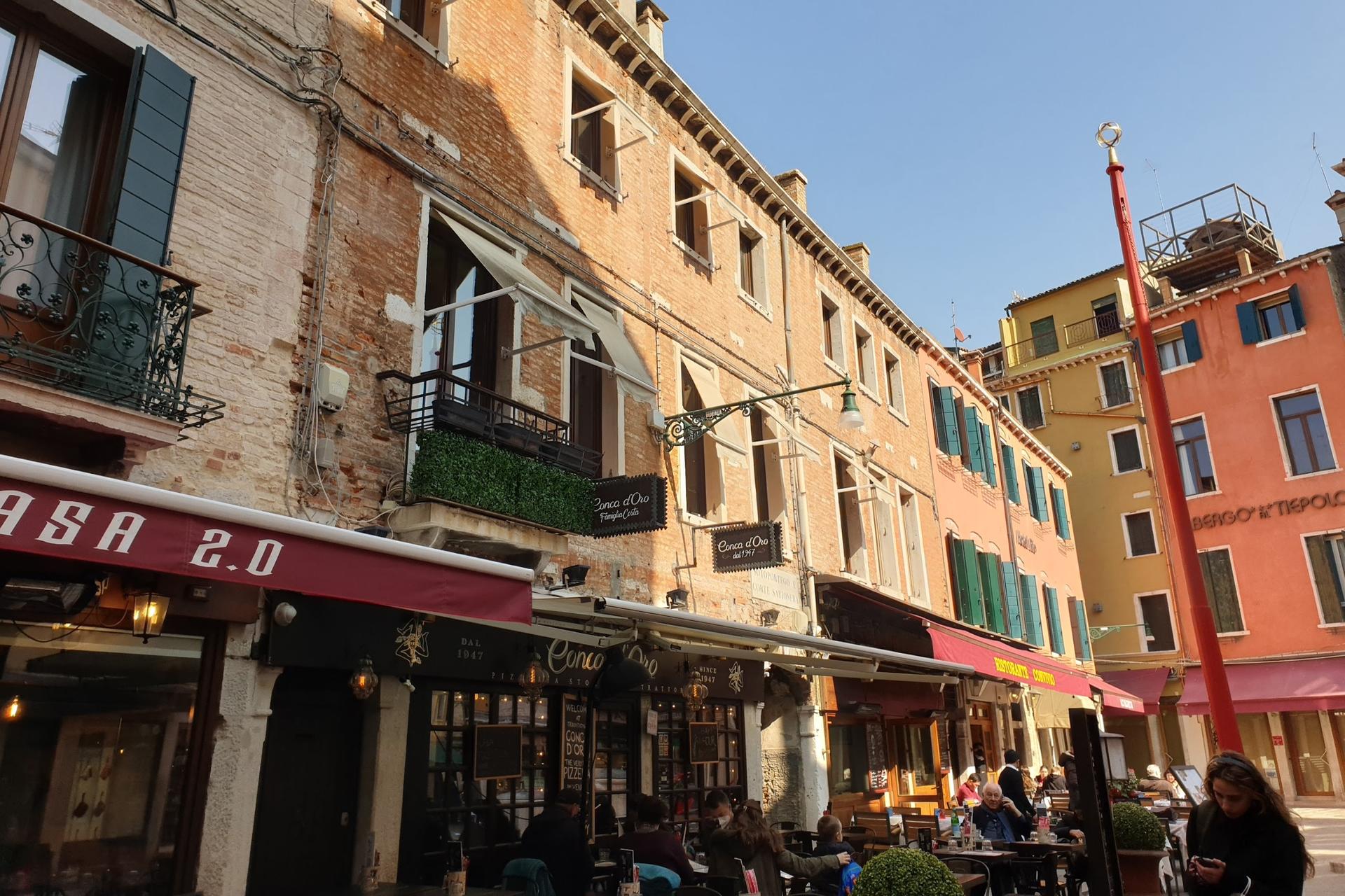 Doge's Palace & St. Marks Basilica Tour in Venice - Thumbnail 4