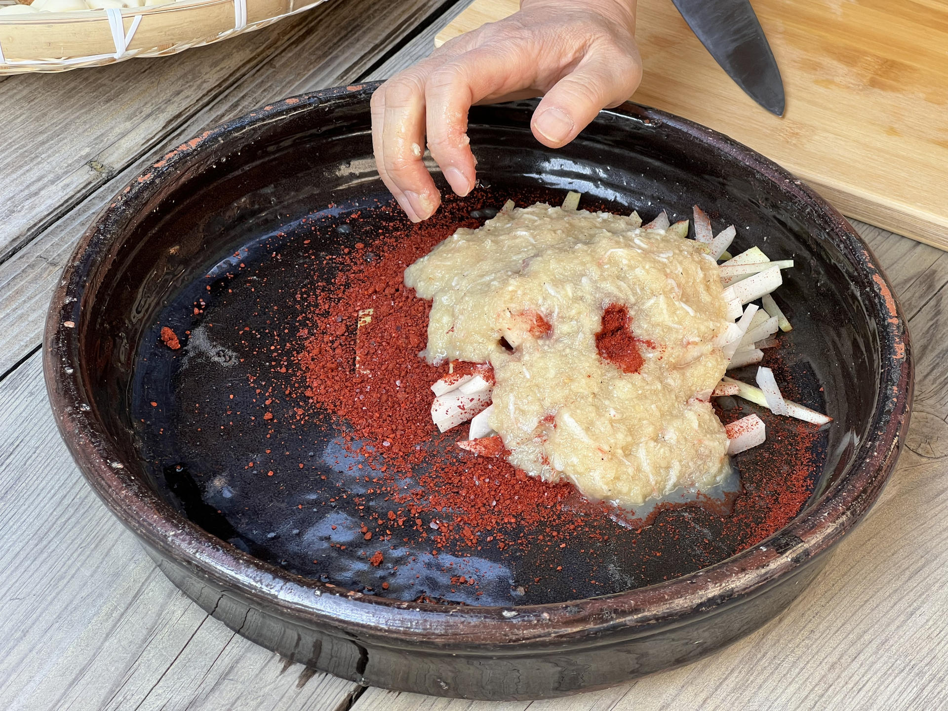 Kimchi Cooking Class in Traditional Hanok House & Donate Kimchi - Thumbnail 7