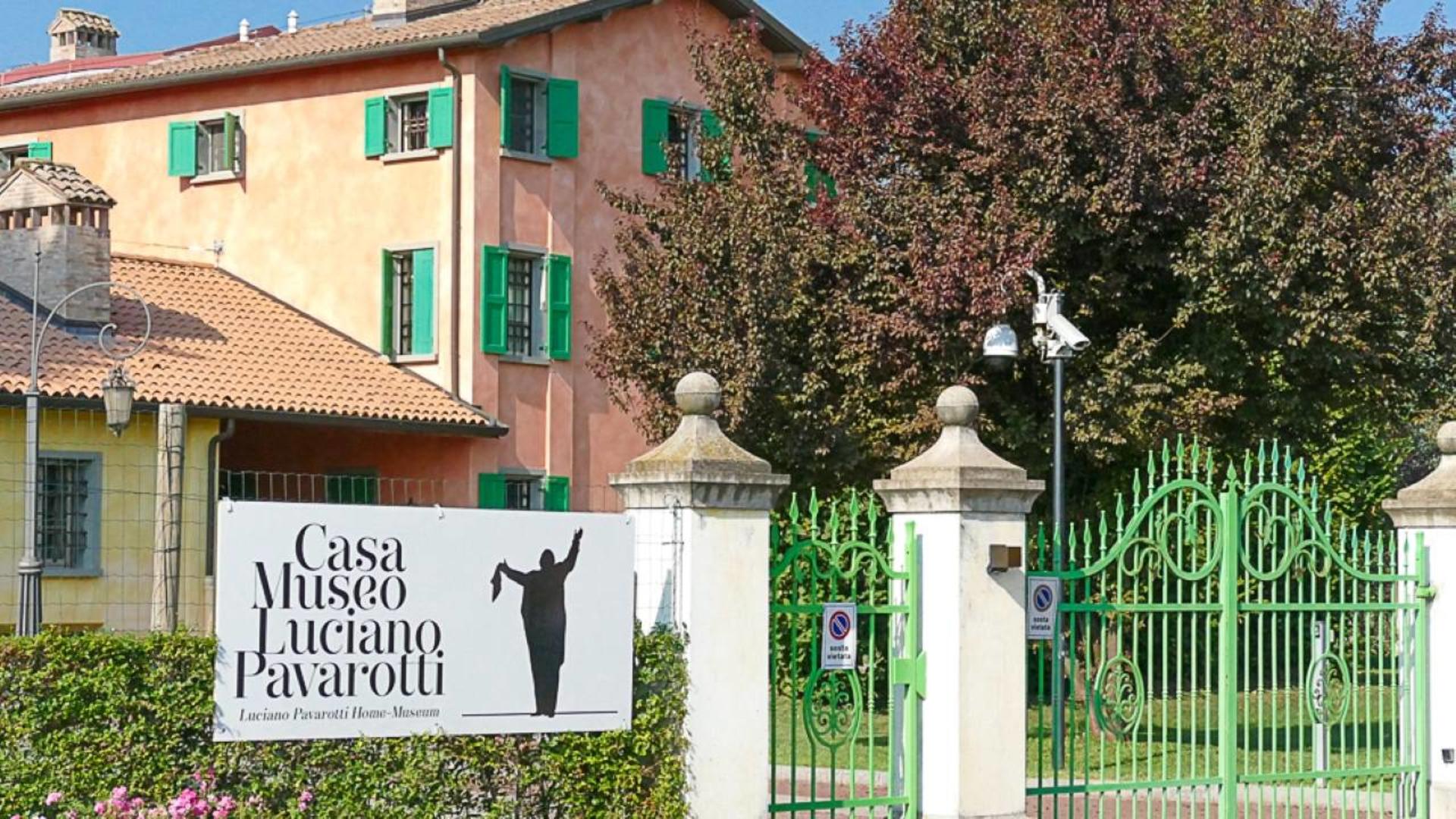 Casa Museo Luciano Pavarotti ticket in Modena - Thumbnail 3