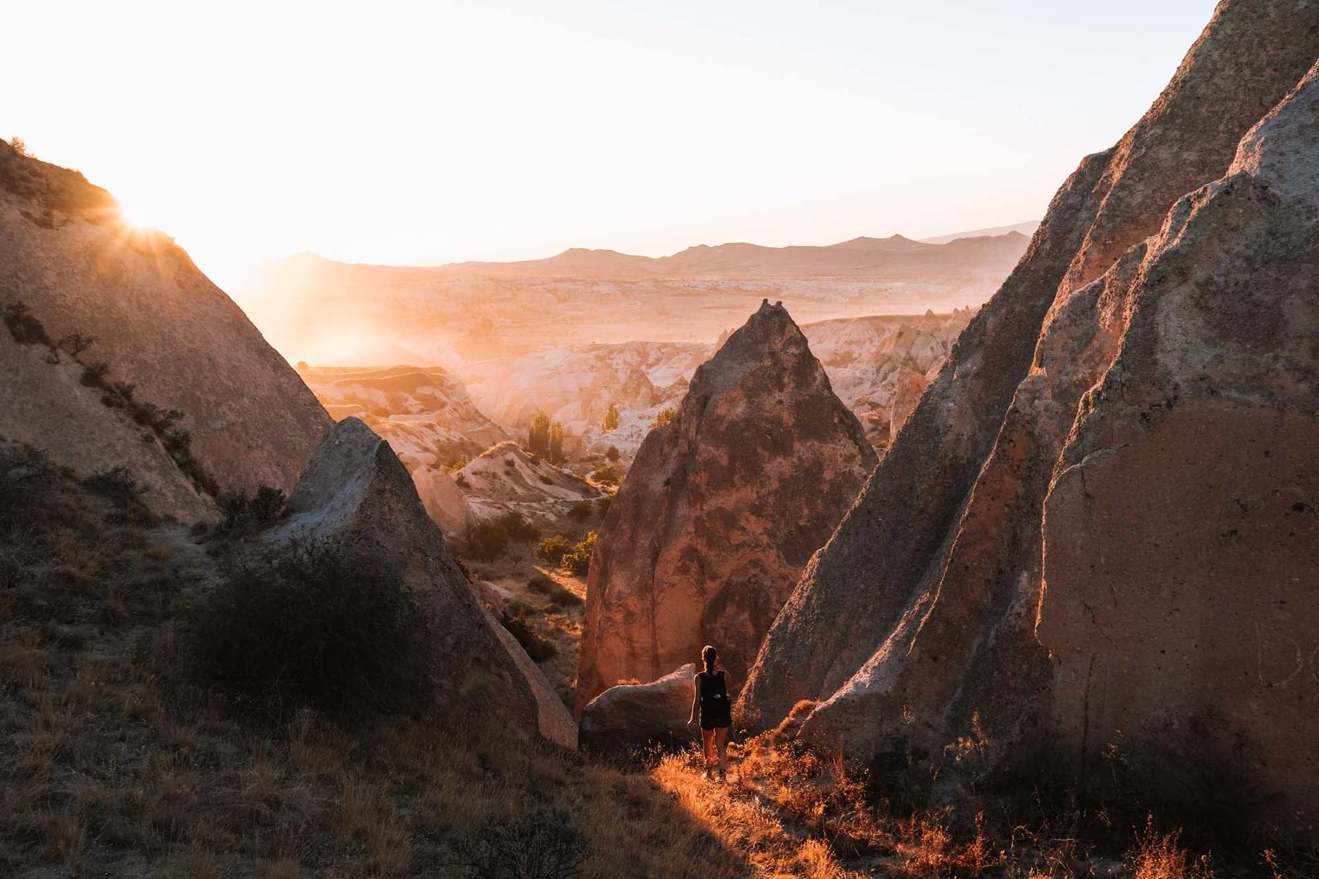 Red and Rose Valley Sunset Hiking Tour in Cappadocia - Thumbnail 5