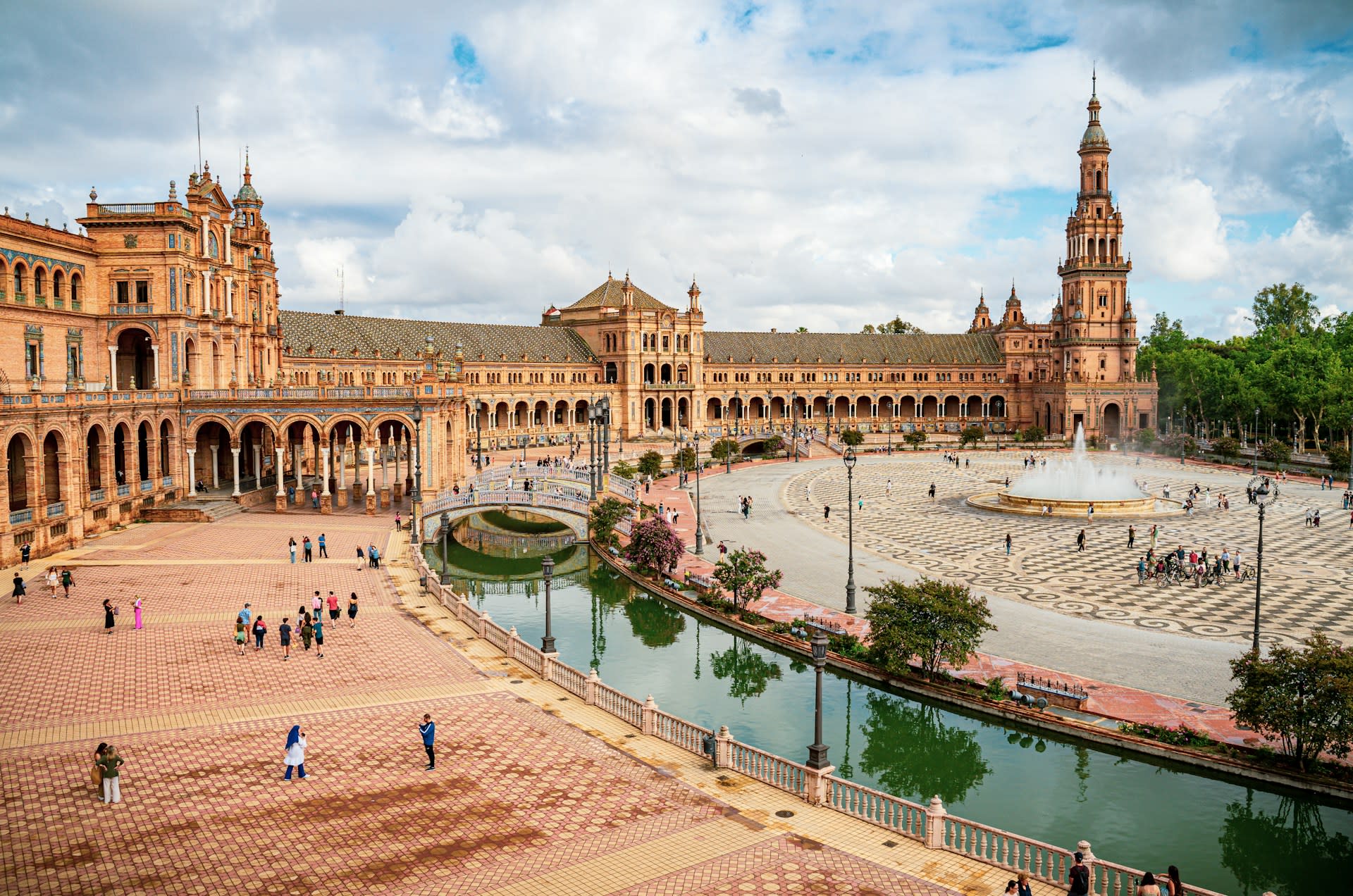 Discover Seville: City Highlights Walking Tour - Thumbnail 11