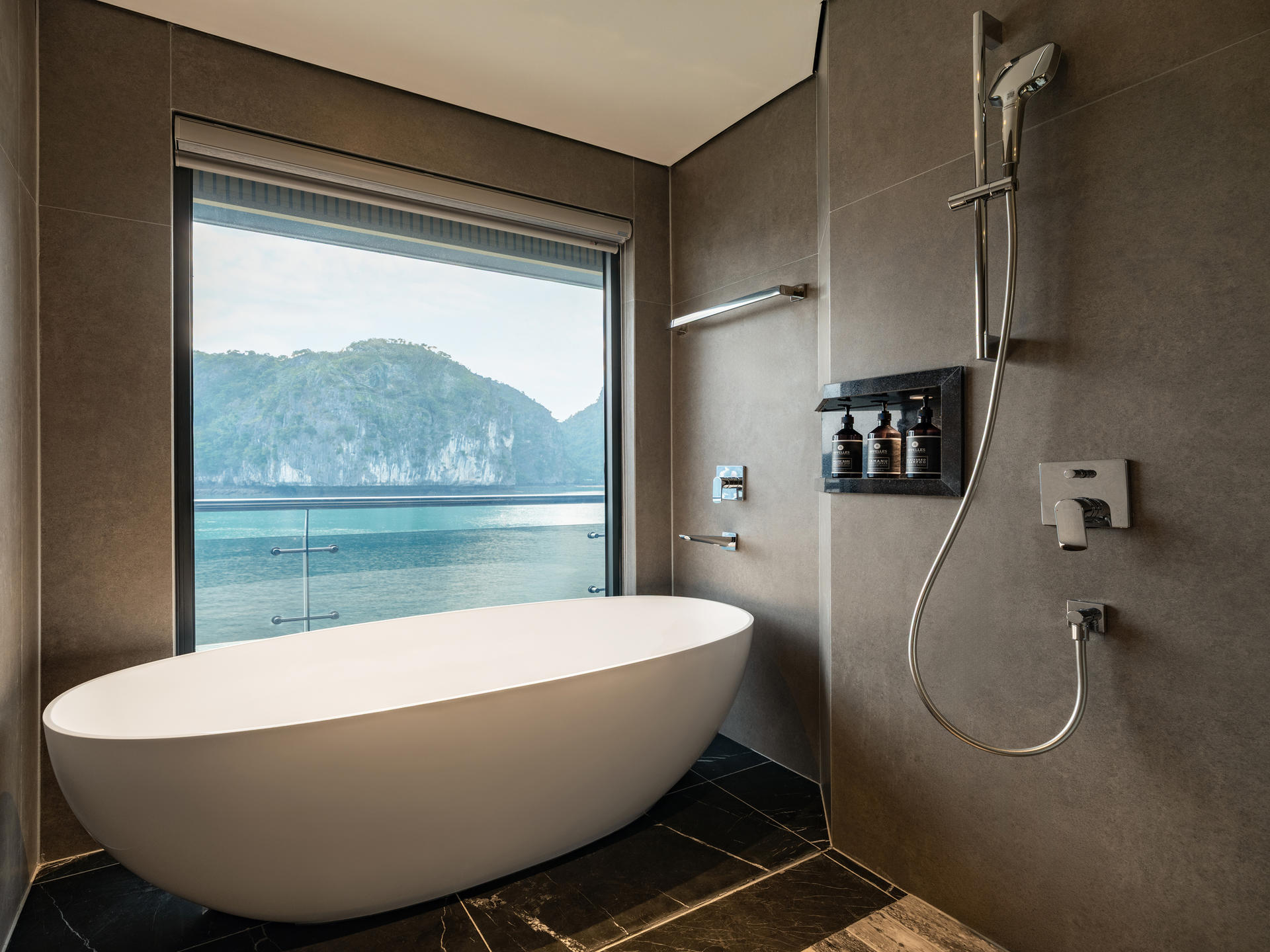 Dora 2D1N Cruise: Ha Long Bay and Lan Ha Bay Tour - Thumbnail 12