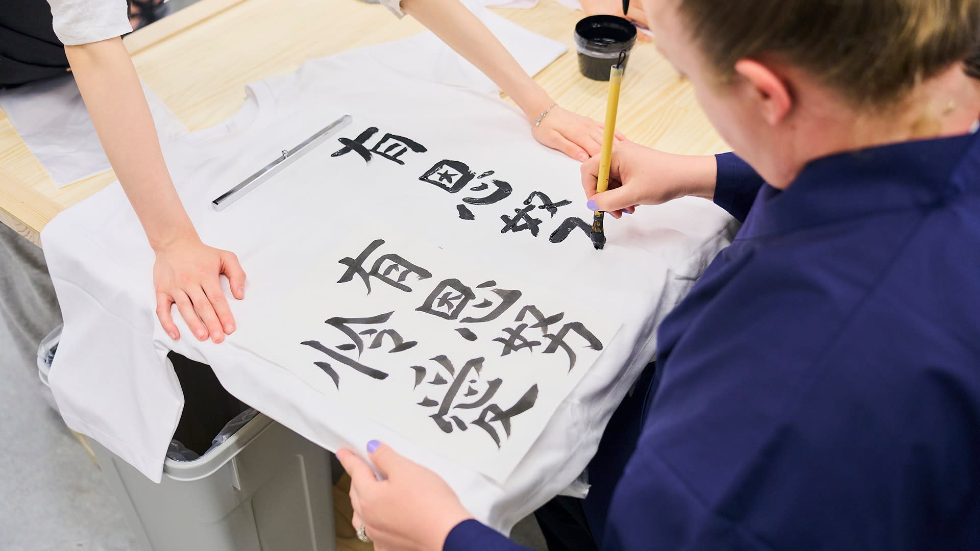 Tokyo: Shinjuku Calligraphy Workshop & Scroll - Thumbnail 13