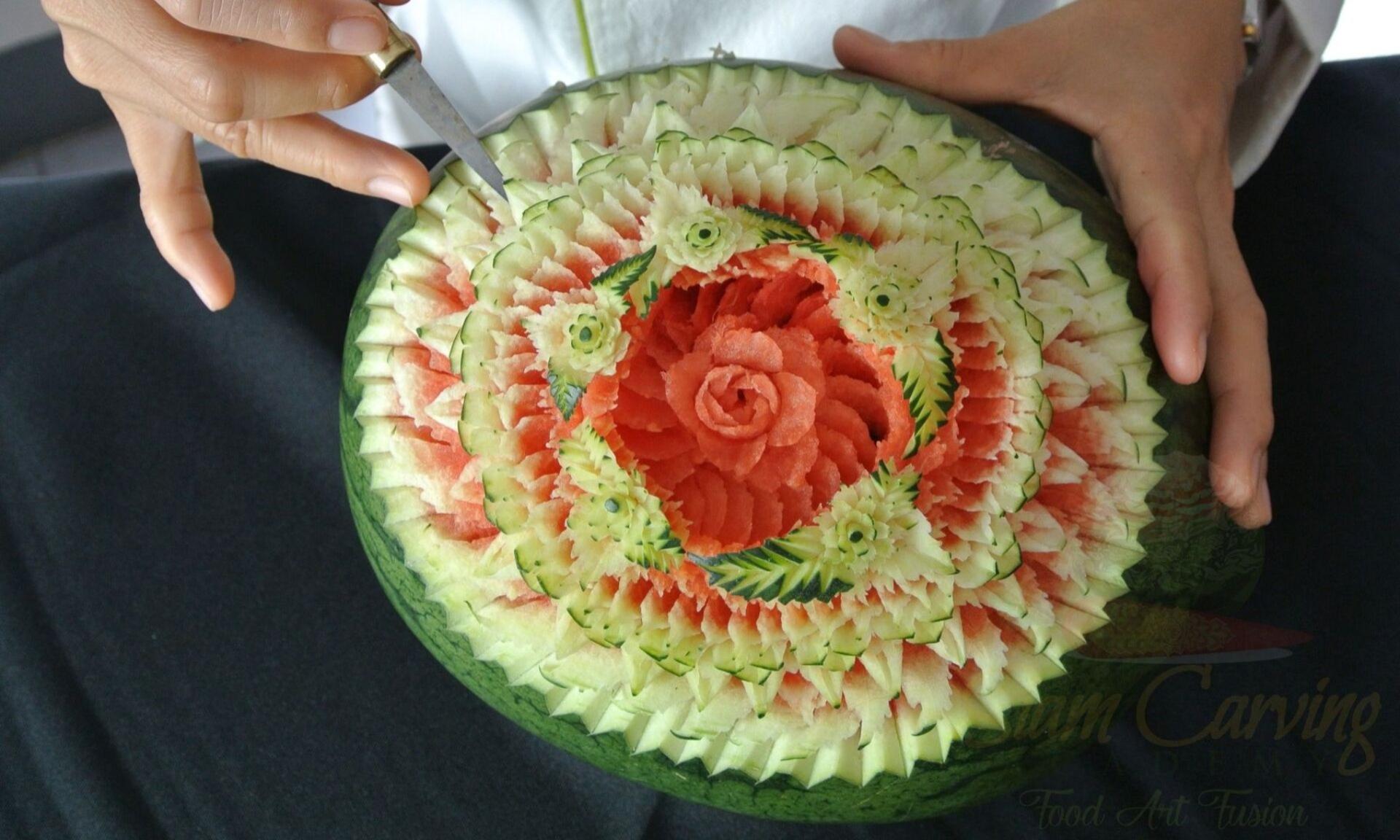 Traditional Thai Fruit and Vegetable Carving Class - Image 1