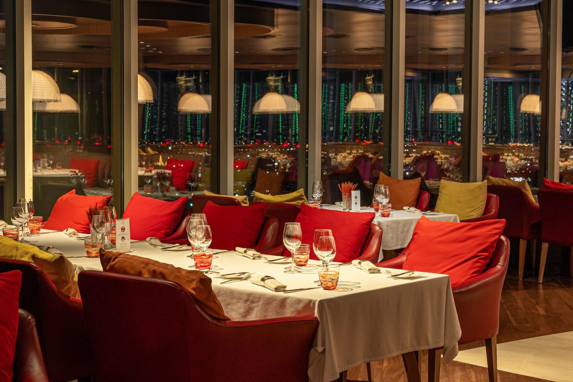 Red Sky Restaurant 55th Floor at Centara Grand - Thumbnail 6