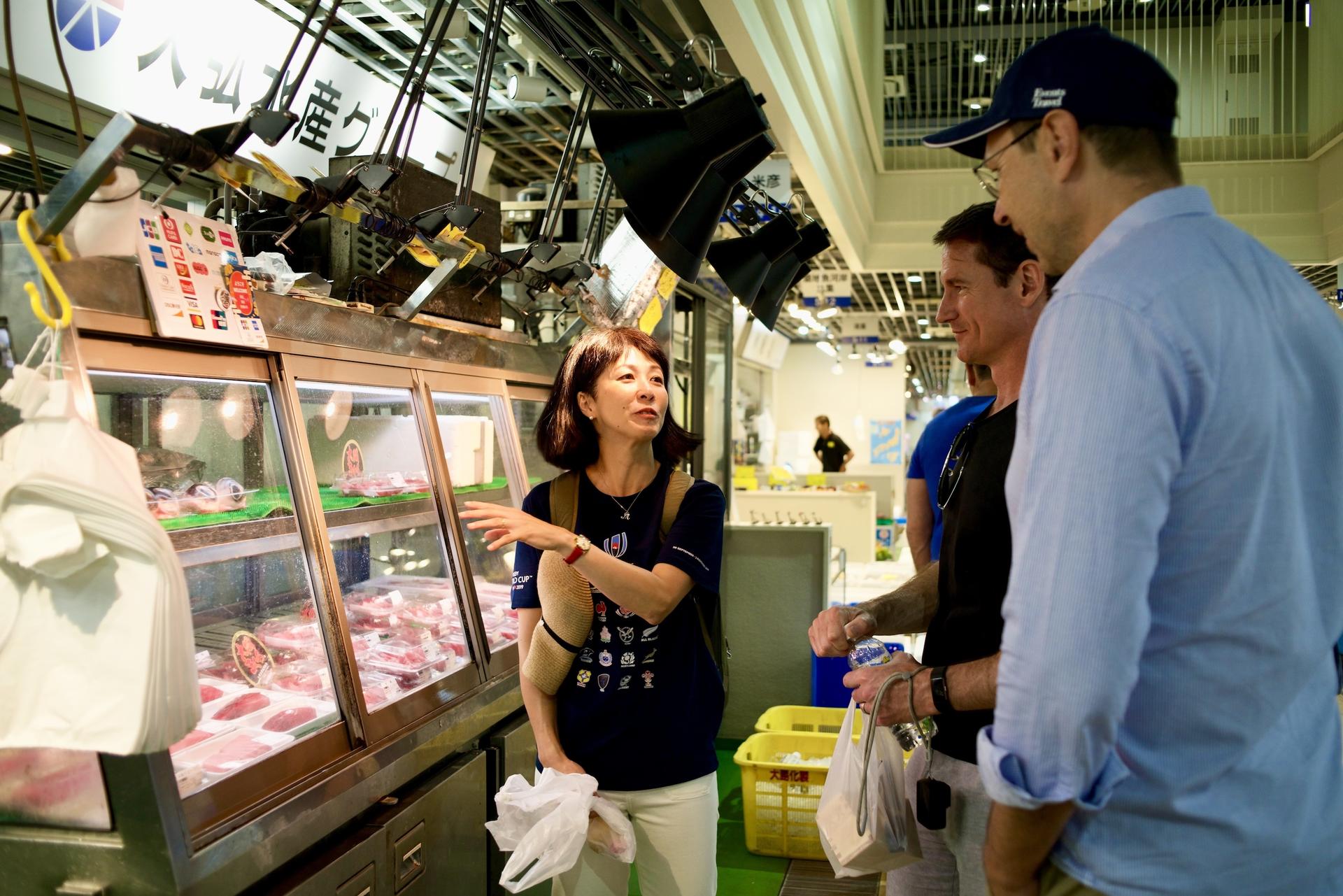 Tokyo Tsukiji Outer Market Half-Day Tour with Sushi Making - Thumbnail 9