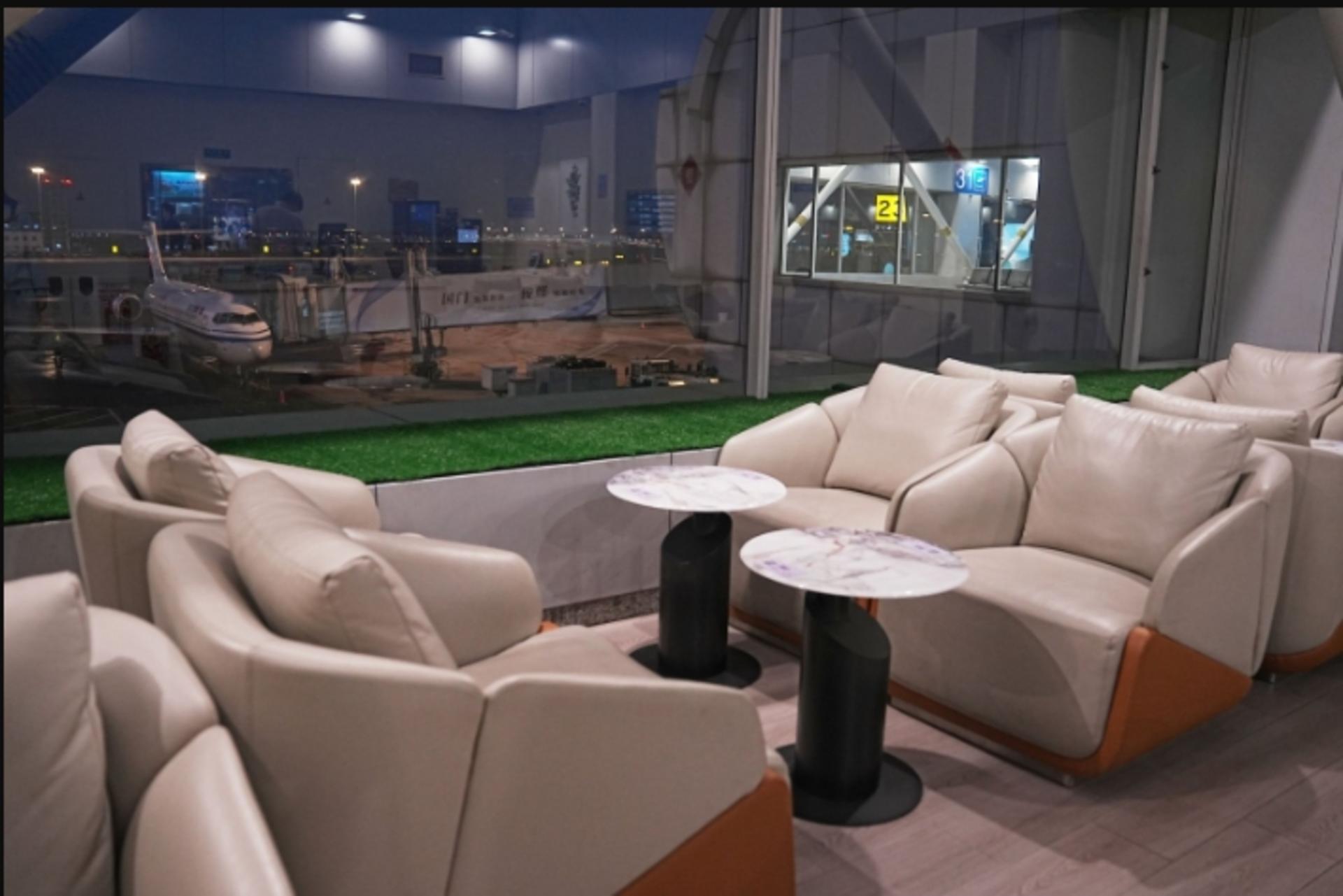 VIP Lounge Services at Beijing Capital International Airport - Thumbnail 6