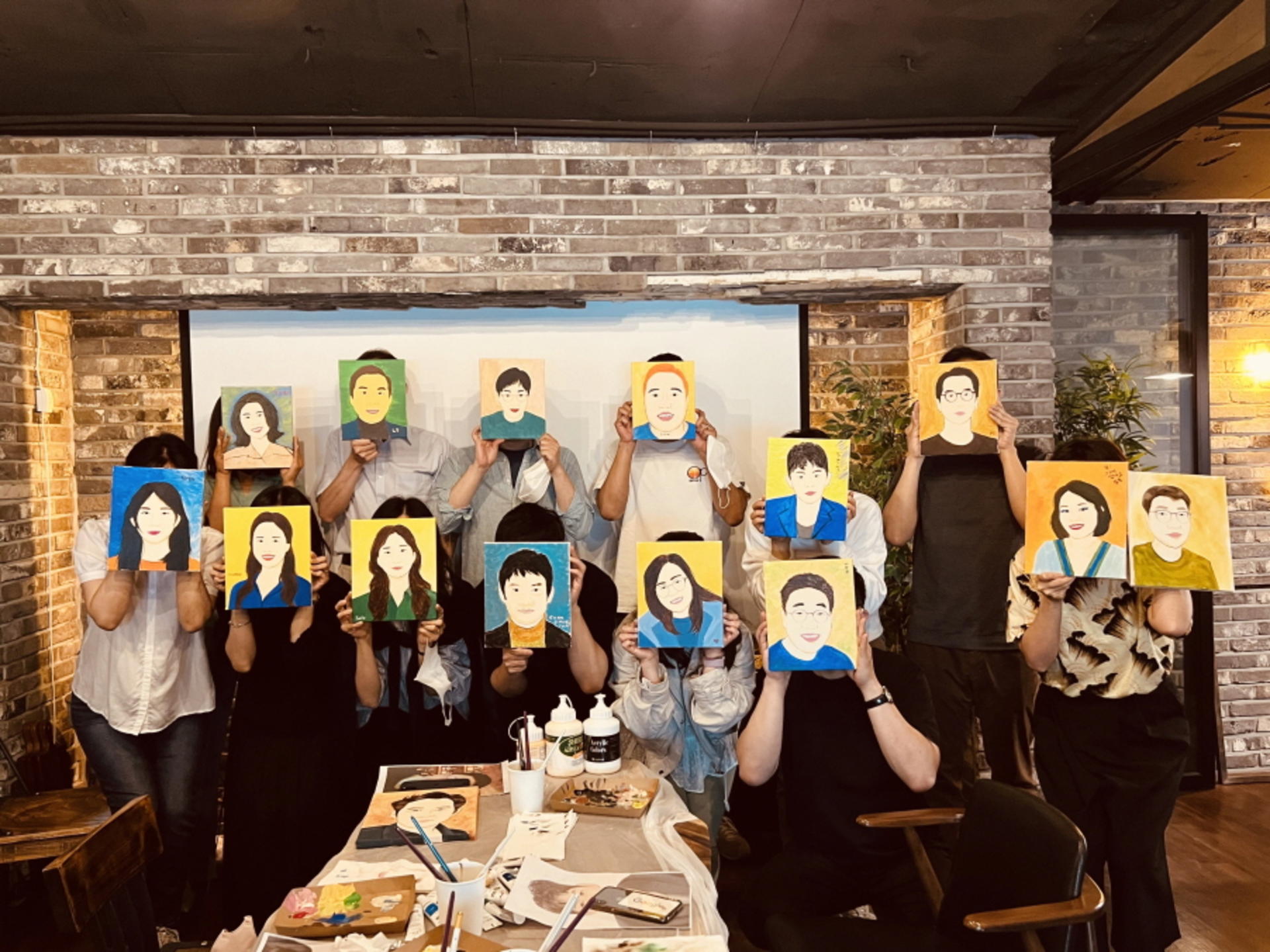 Seoul Acrylics One Day Drawing Class in Seoul - Thumbnail 8