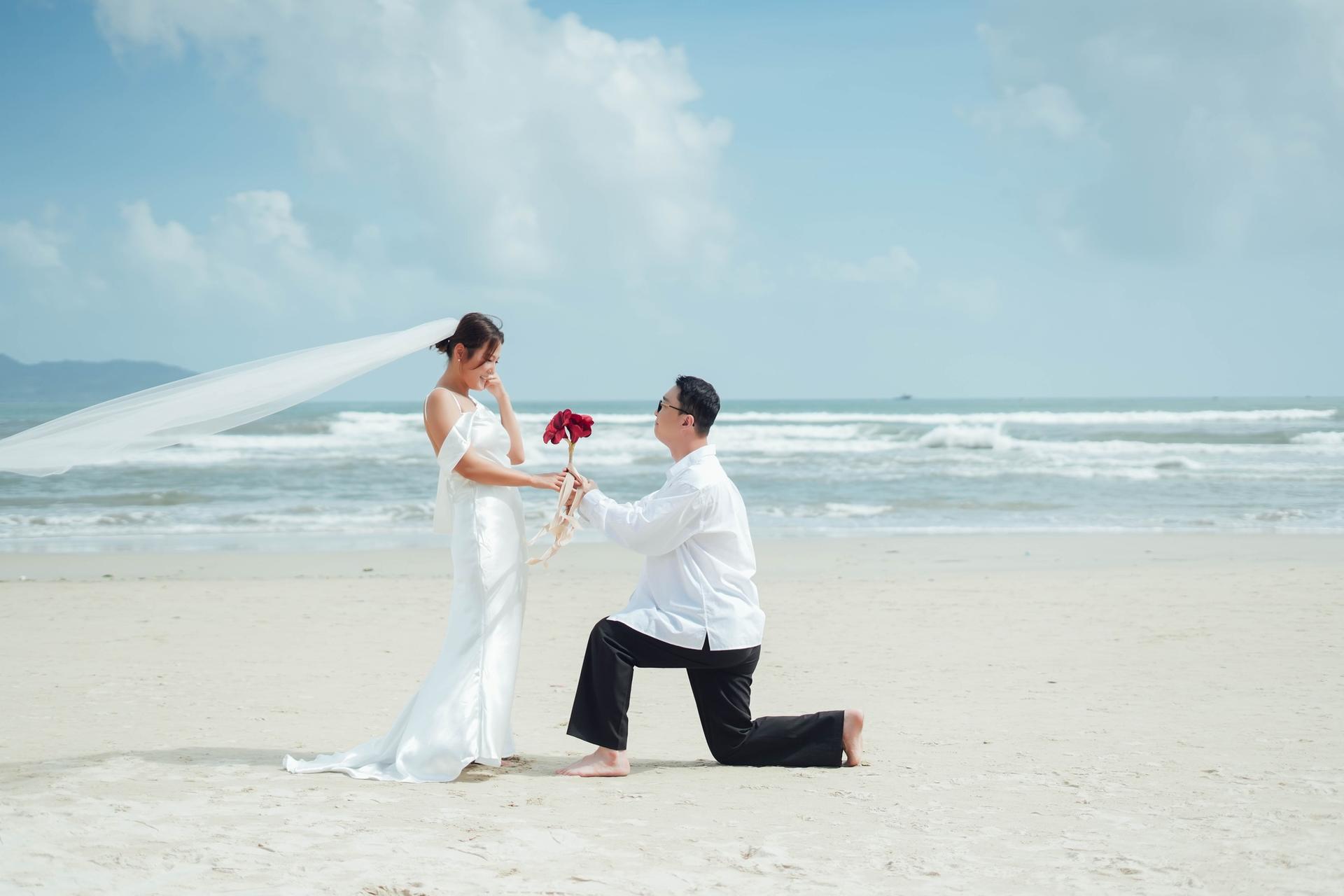 Da Nang: Beach Photoshoot with Professional Photographer - Thumbnail 21