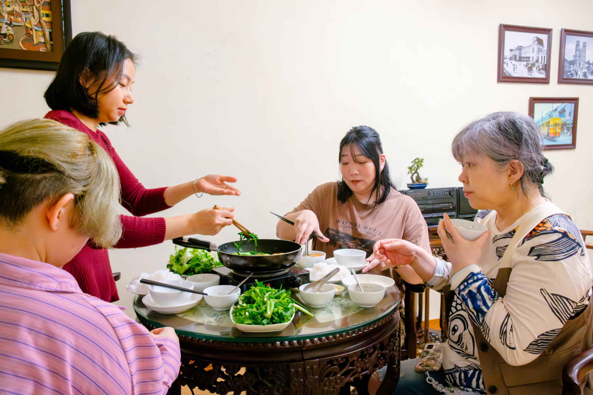 Hanoi's Heritage: Embroidery Workshop in Traditional House - Thumbnail 15