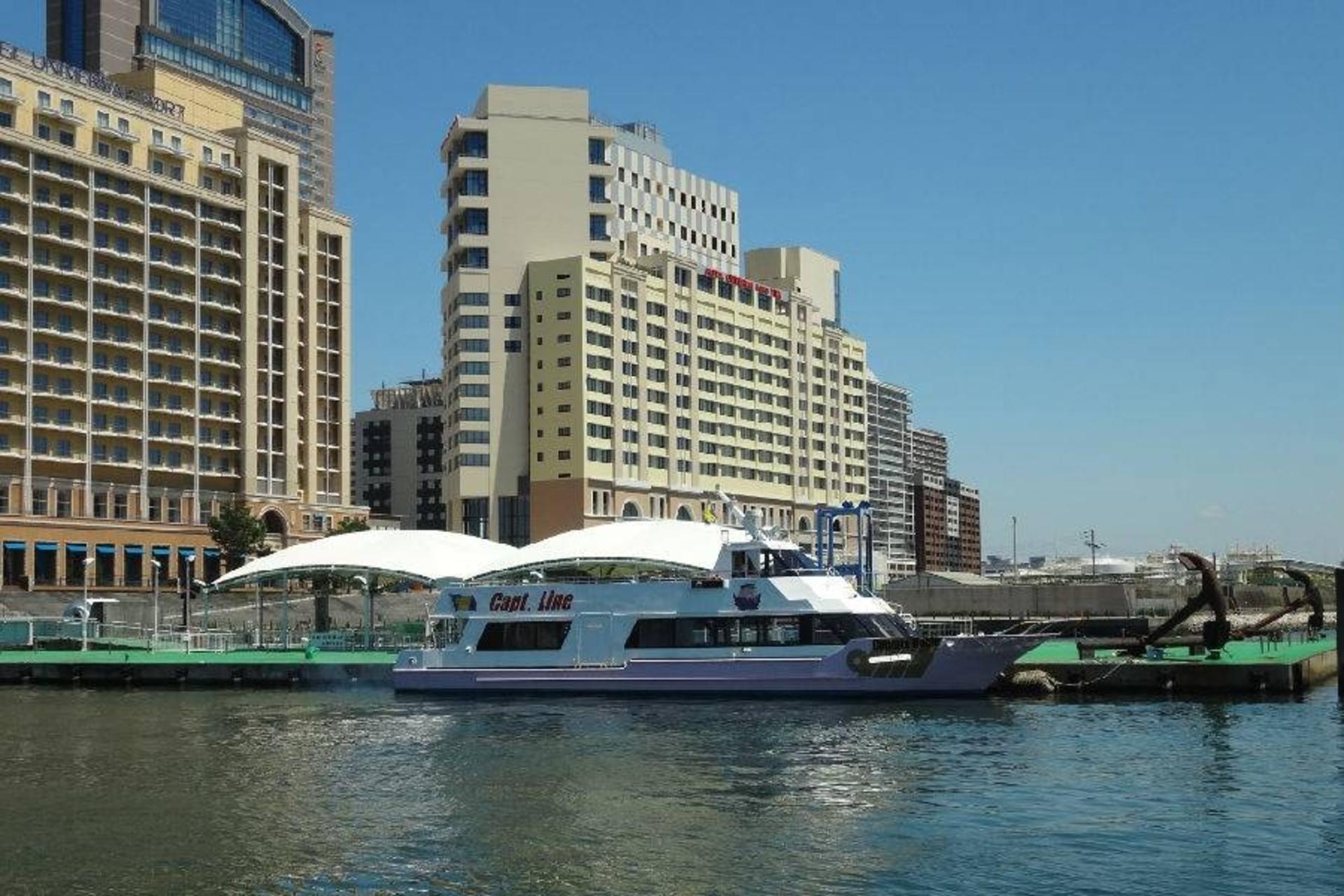Osaka Aquarium Kaiyukan - Universal Studios Japan shuttle ferry by Captain Line - Thumbnail 2