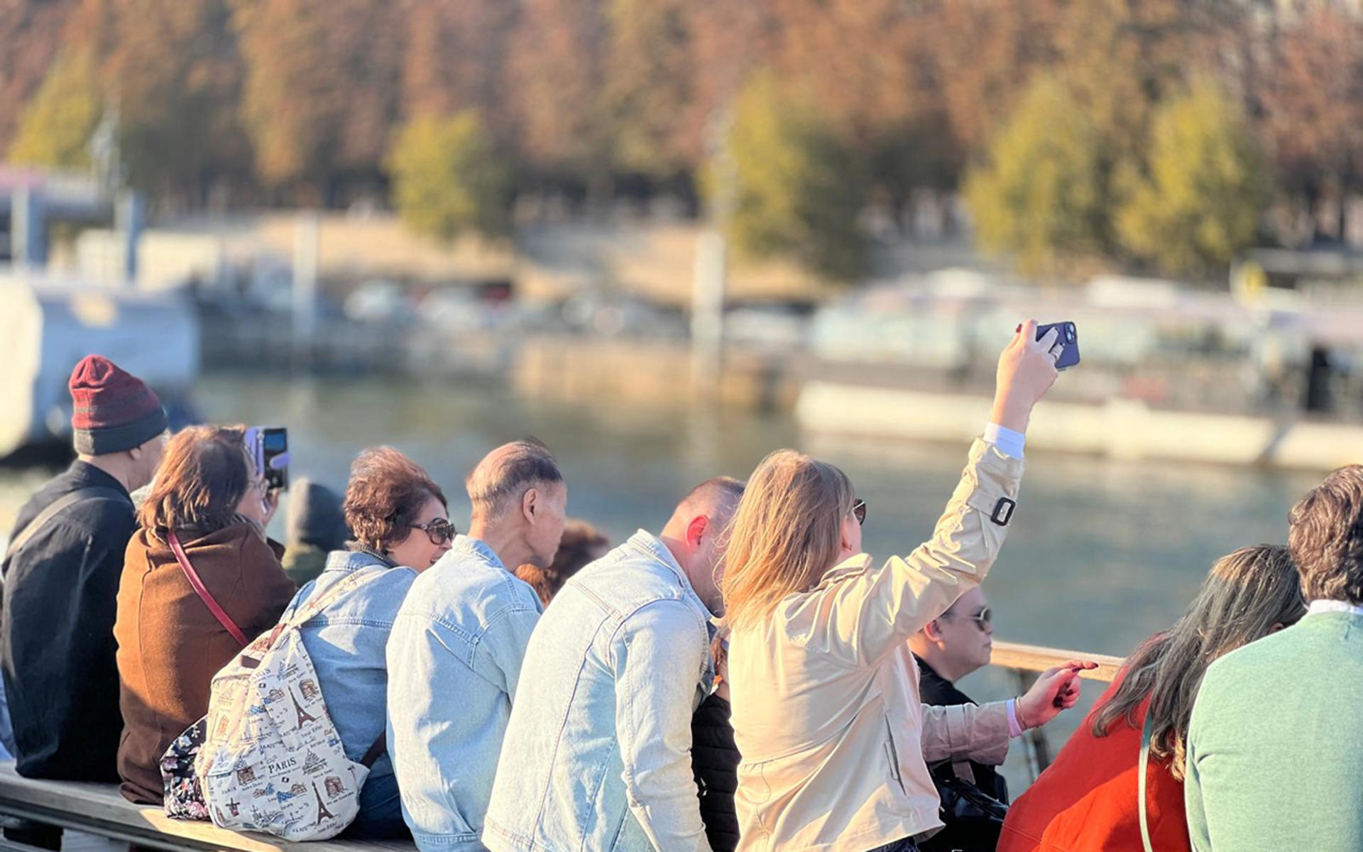 Seine River Cruise Tour with Crepe Tasting by Eiffel Tower in Paris - Thumbnail 5
