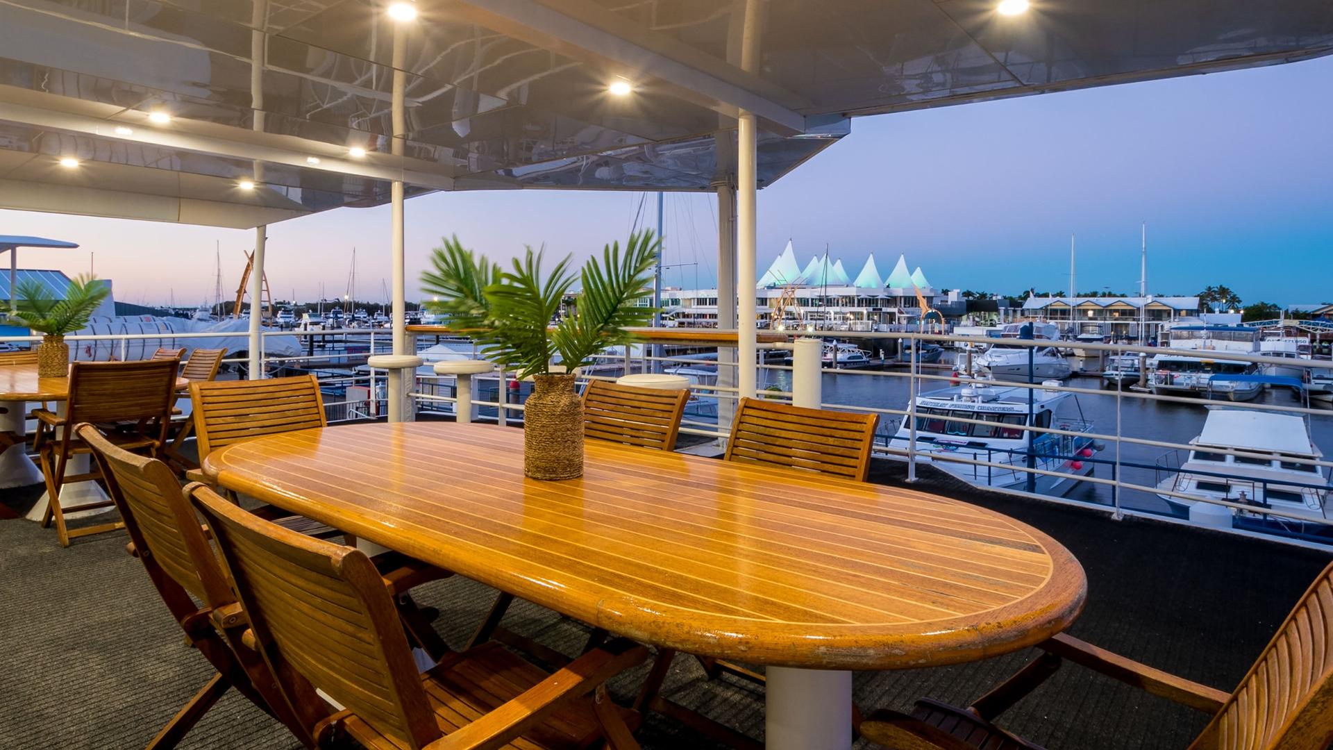 Luxury Sunset Broadwater Cruise Tour - Thumbnail 4