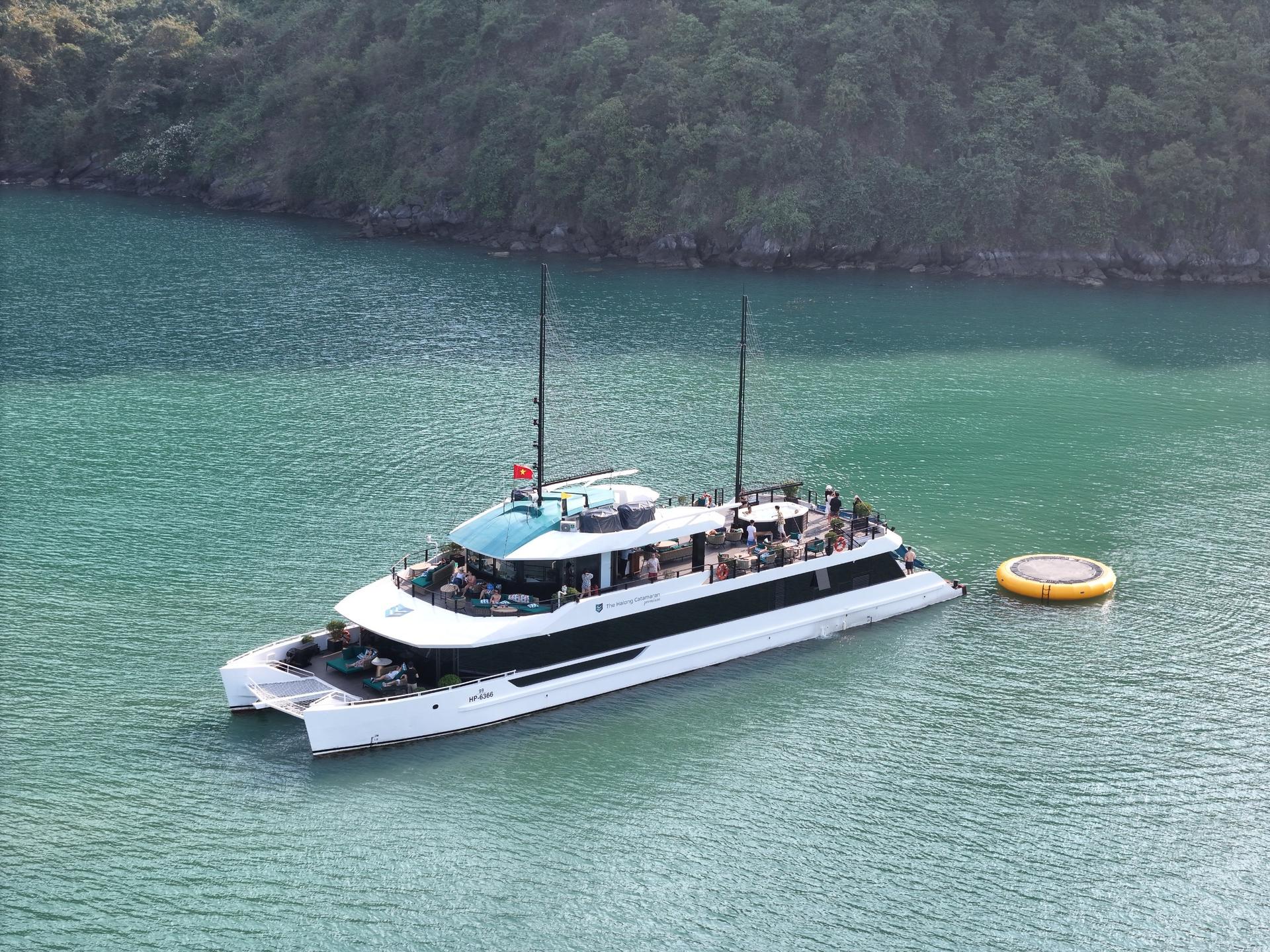 Catamaran Premium Day Cruise: Ha Long Bay & Lan Ha Bay Tour - Thumbnail 2