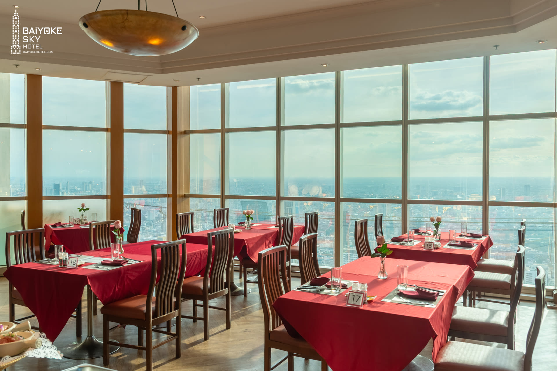 Baiyoke Sky Hotel 79th Floor Stella Palace with Observation Deck Admission in Bangkok - Thumbnail 4