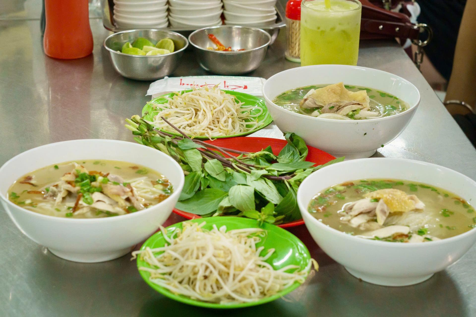 Ho Chi Minh City: Street Food Tour with 12 Tastings - Thumbnail 43