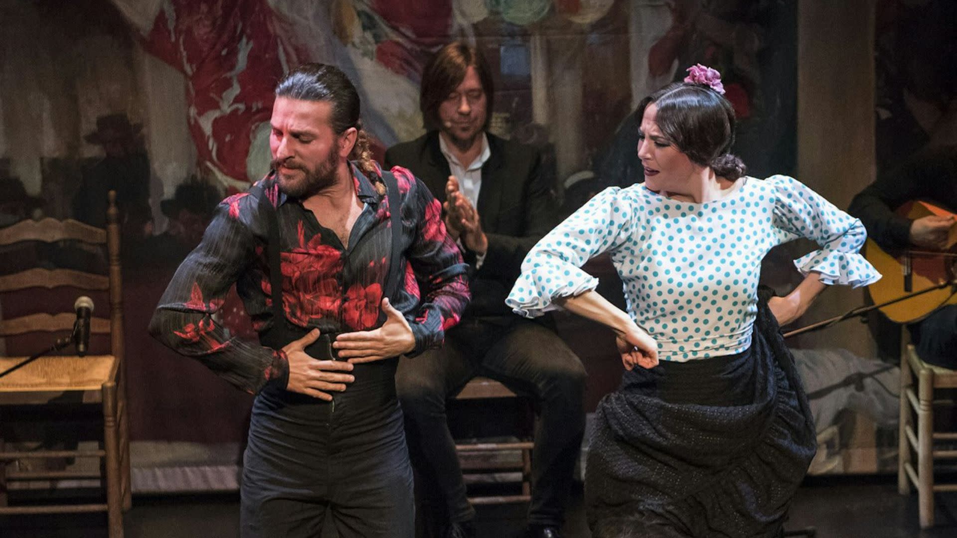 Triana Theater Flamenco Show in Seville - Thumbnail 2
