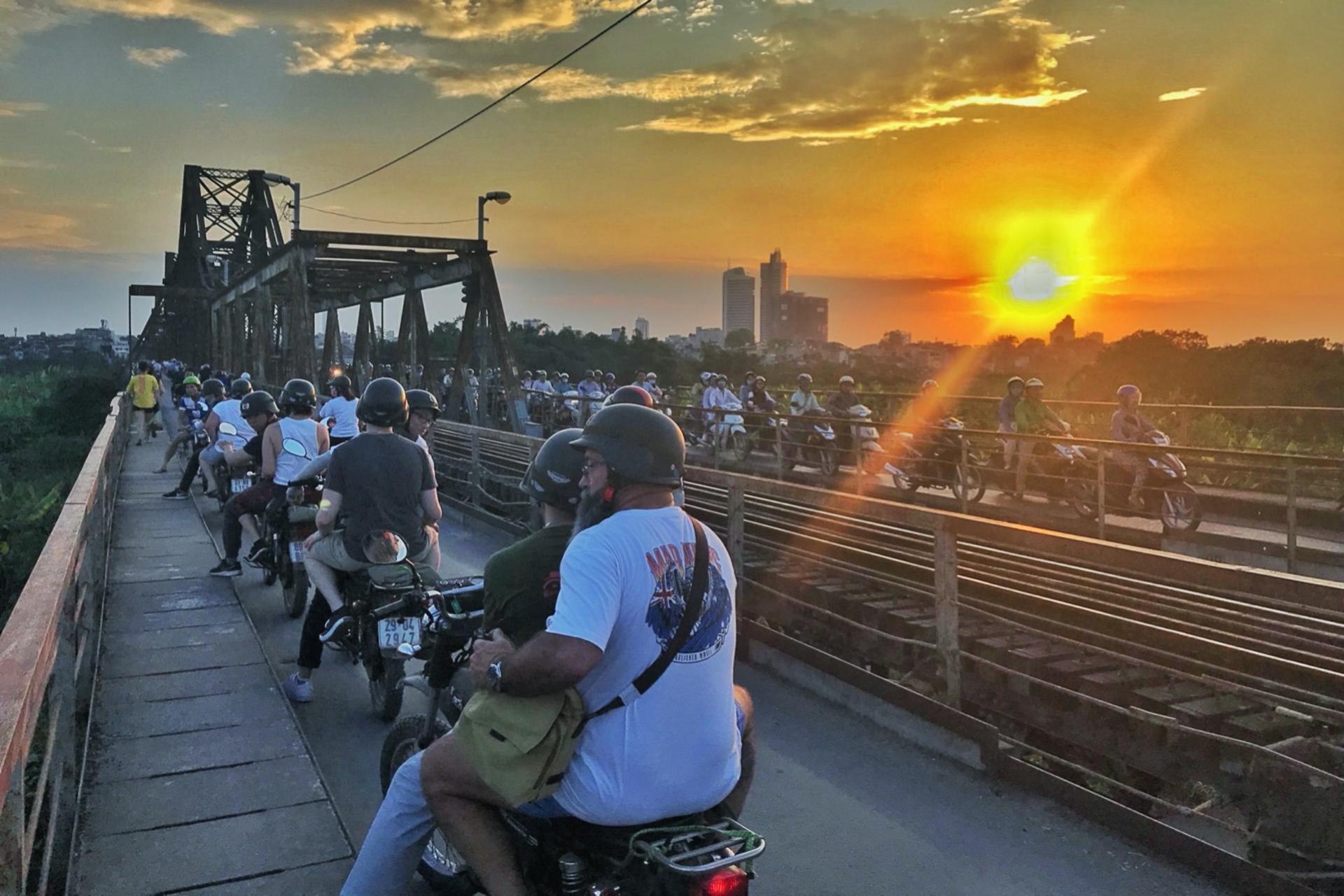 Rural Hanoi Vintage Minsk Motorbike Tour: Explore Red River Delta - Thumbnail 3